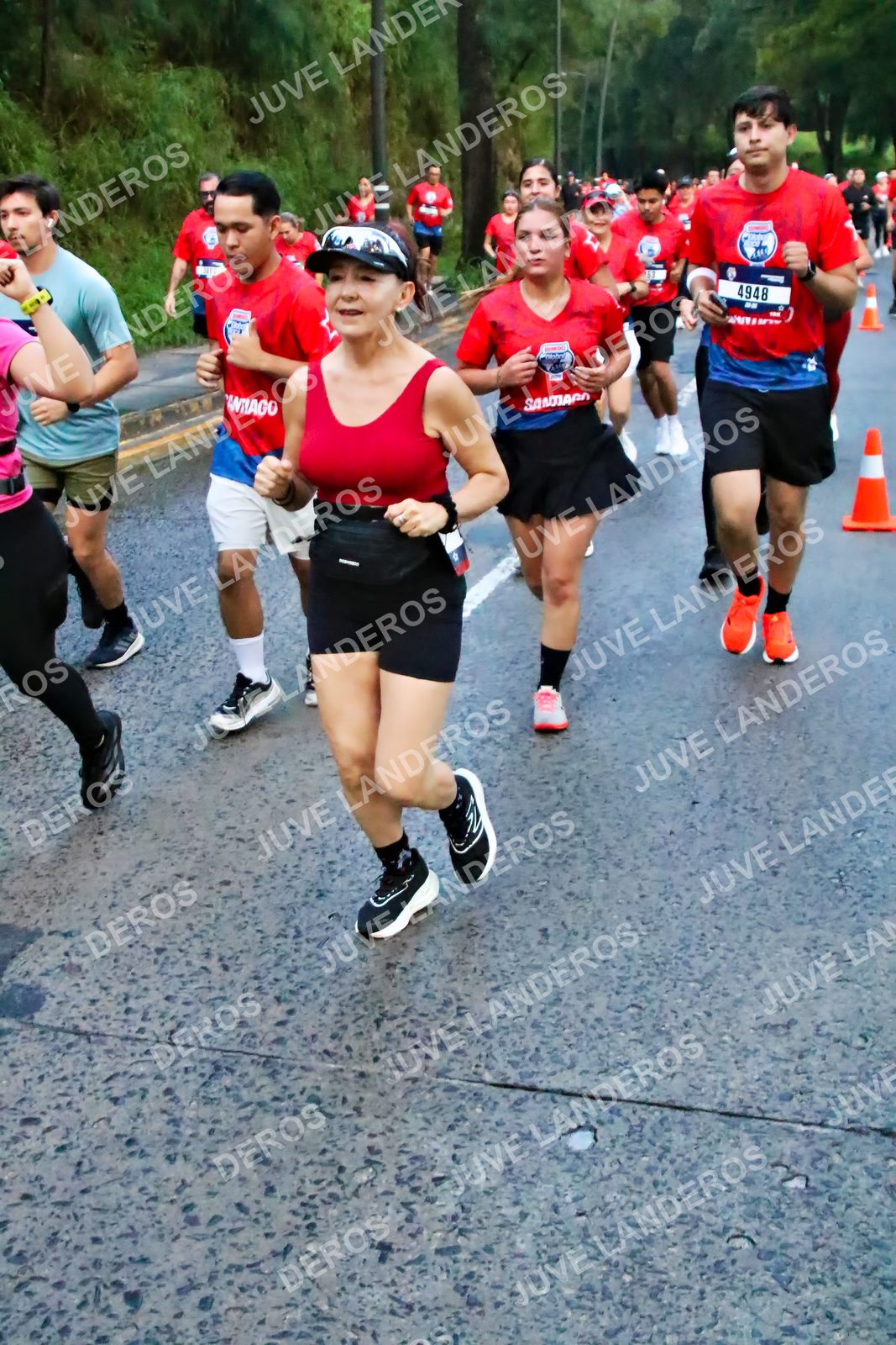 Foto de la CARRERA BIMBO GLOBAL RACE GUADALAJARA en Centro Comercial Andares, Blvd. Puerta de Hierro 4965, Zapopan a las 04:49 · dorsal 4948