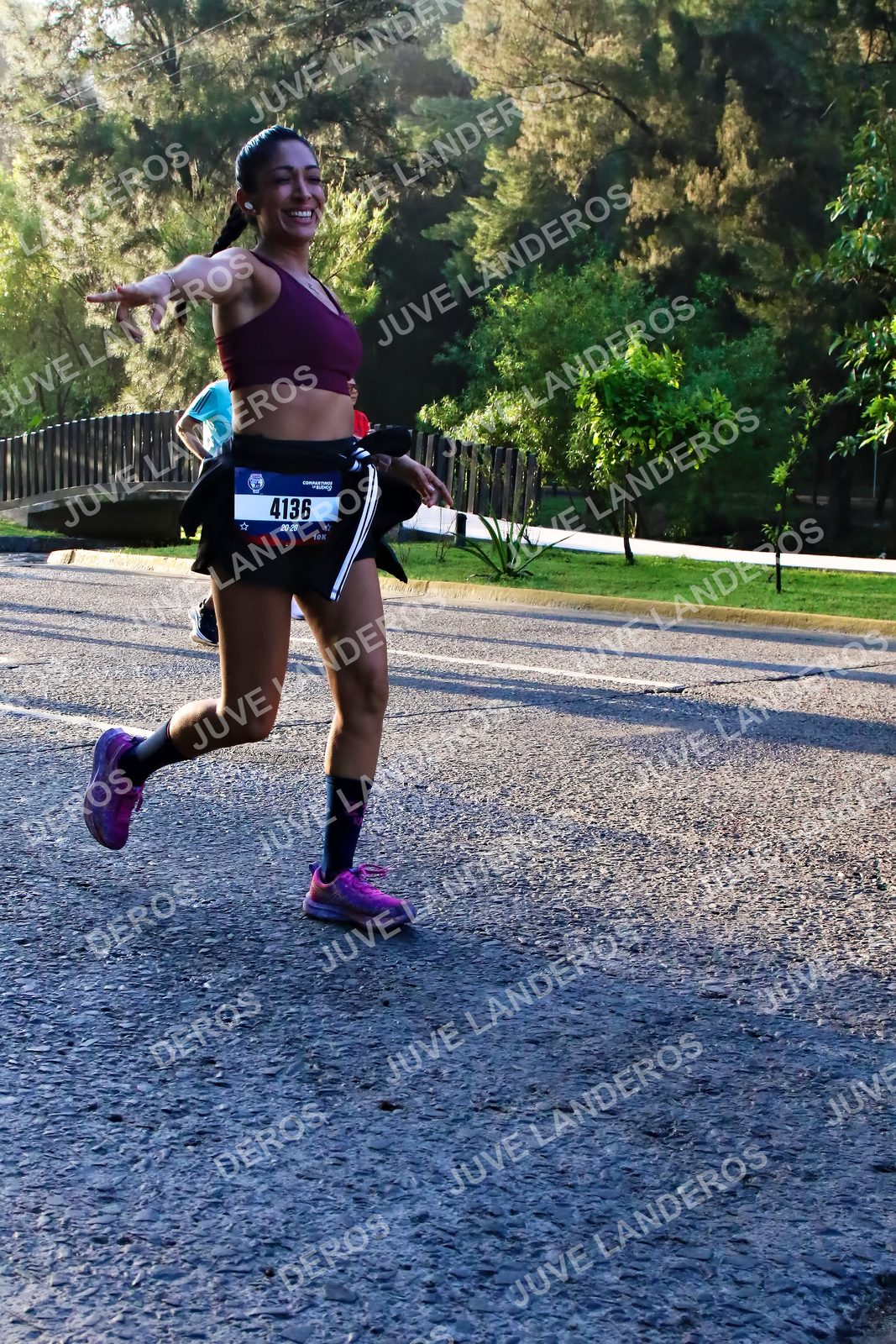 Foto de la CARRERA BIMBO GLOBAL RACE GUADALAJARA en Centro Comercial Andares, Blvd. Puerta de Hierro 4965, Zapopan a las 07:26 · dorsal 4136