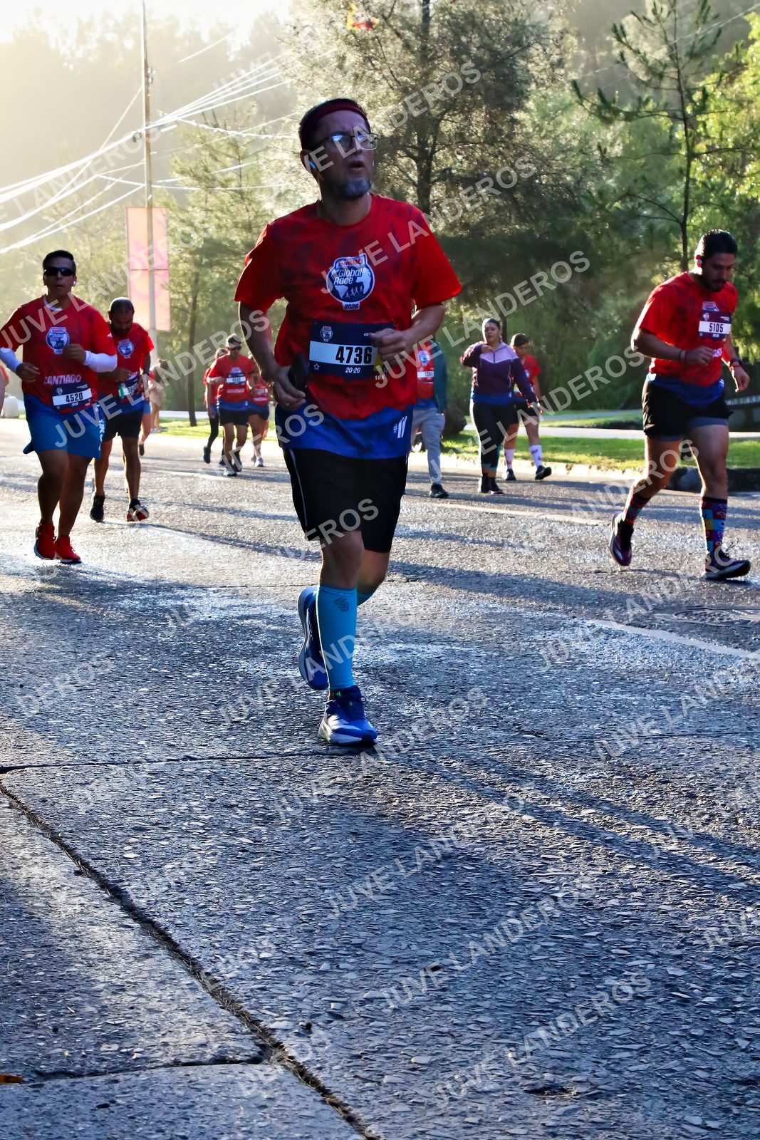 Foto de la CARRERA BIMBO GLOBAL RACE GUADALAJARA en Centro Comercial Andares, Blvd. Puerta de Hierro 4965, Zapopan a las 07:24 · dorsal 4736, 5105, 4520