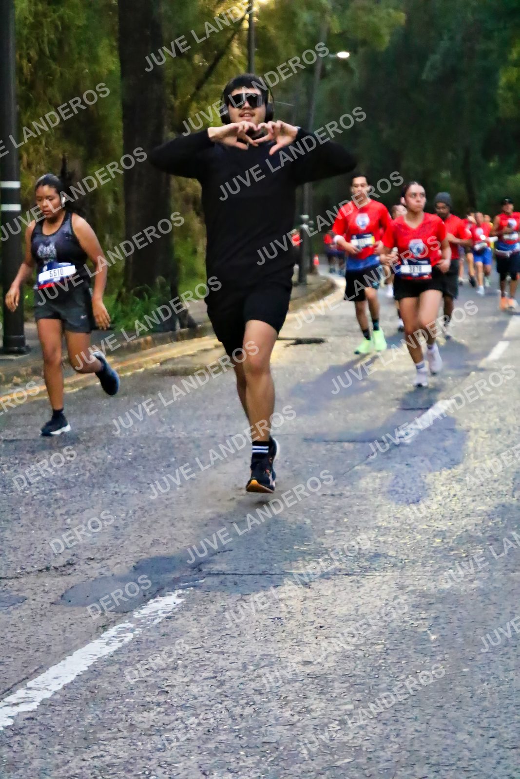 Foto de la CARRERA BIMBO GLOBAL RACE GUADALAJARA en Centro Comercial Andares, Blvd. Puerta de Hierro 4965, Zapopan a las 06:39 · dorsal 5510