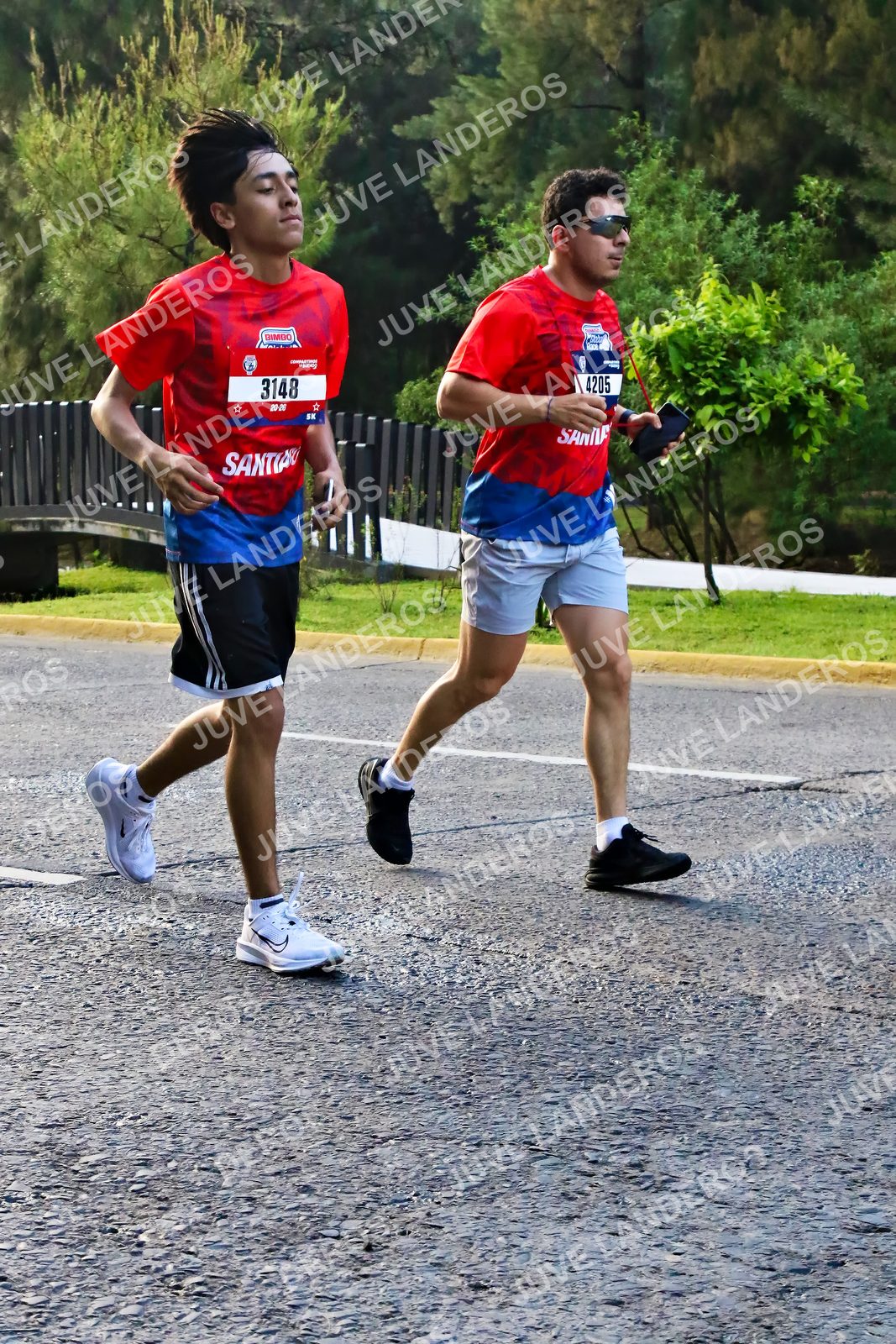 Foto de la CARRERA BIMBO GLOBAL RACE GUADALAJARA en Centro Comercial Andares, Blvd. Puerta de Hierro 4965, Zapopan a las 07:42 · dorsal 4205, 3148