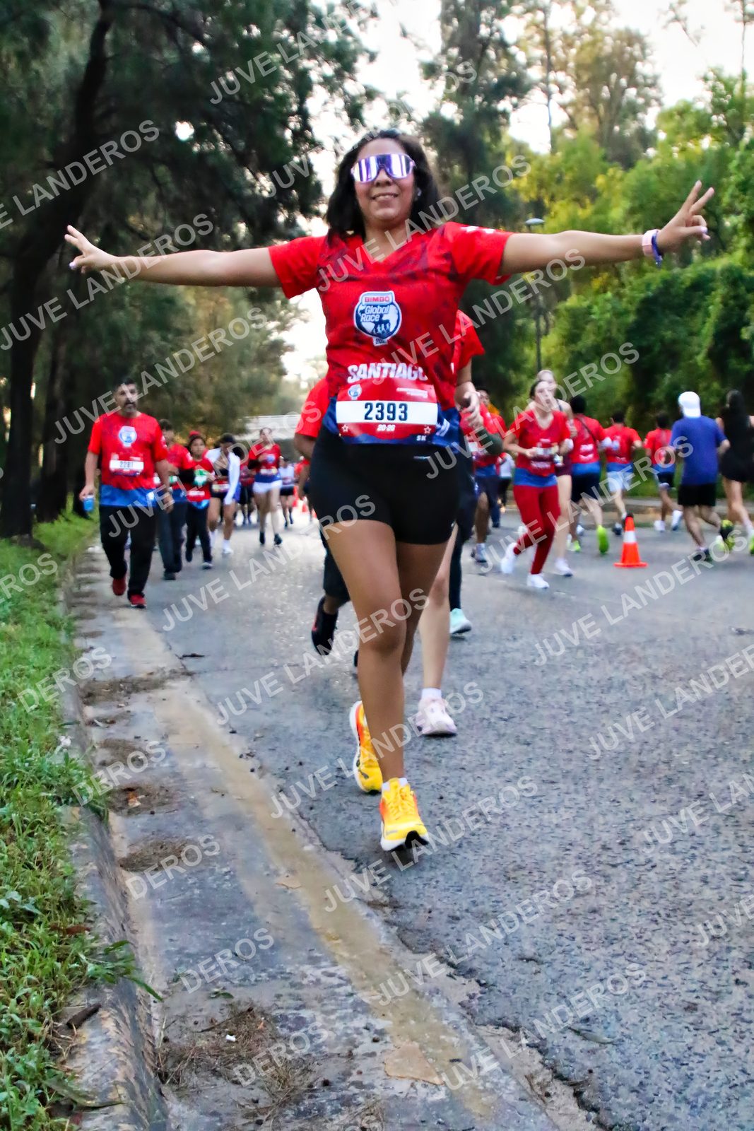 Foto de la CARRERA BIMBO GLOBAL RACE GUADALAJARA en Centro Comercial Andares, Blvd. Puerta de Hierro 4965, Zapopan a las 06:59 · dorsal 2393