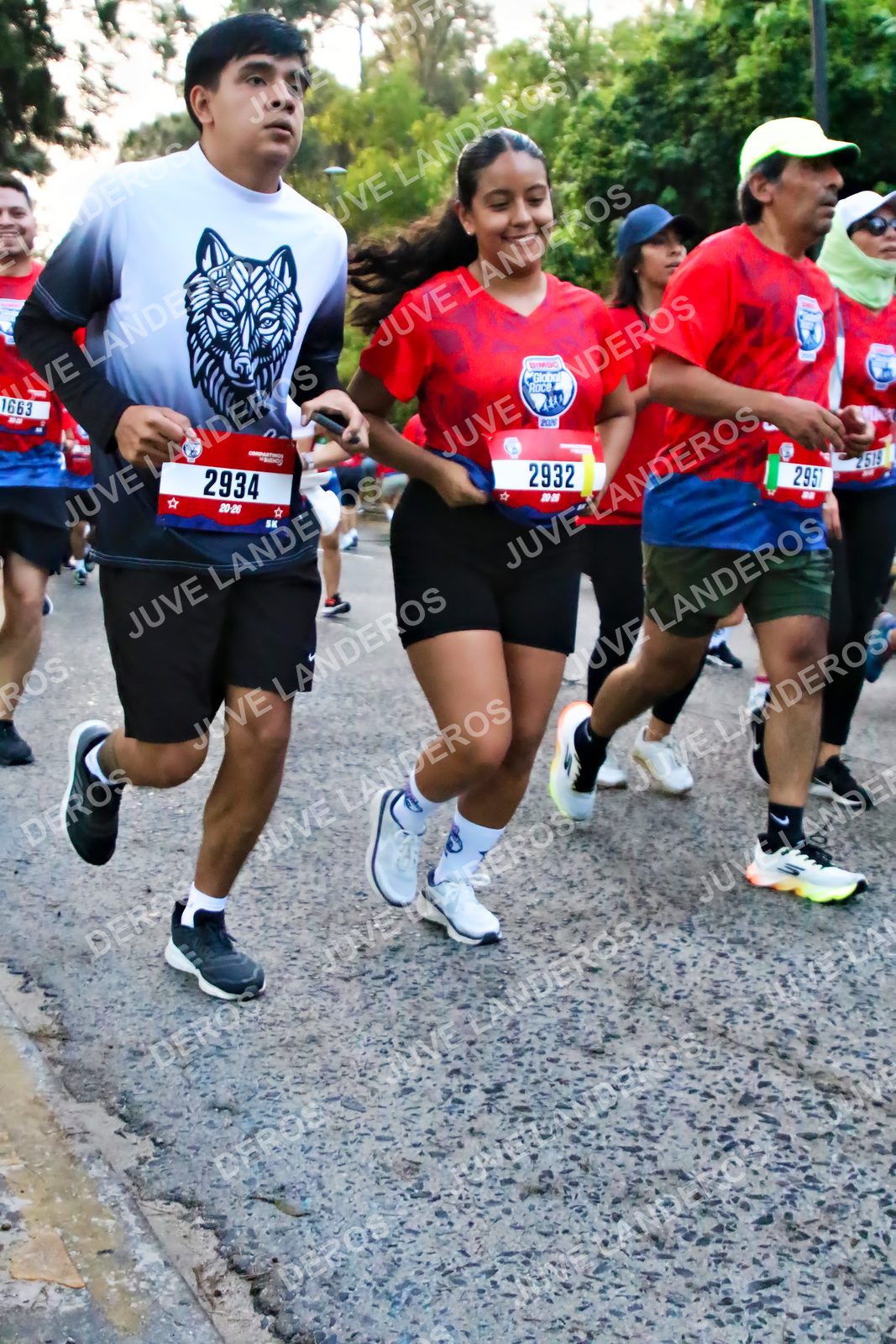 Foto de la CARRERA BIMBO GLOBAL RACE GUADALAJARA en Centro Comercial Andares, Blvd. Puerta de Hierro 4965, Zapopan a las 07:00 · dorsal 2932, 2934, 2519, 2957