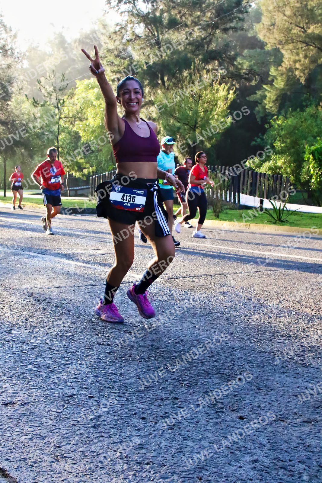 Foto de la CARRERA BIMBO GLOBAL RACE GUADALAJARA en Centro Comercial Andares, Blvd. Puerta de Hierro 4965, Zapopan a las 07:26 · dorsal 4136