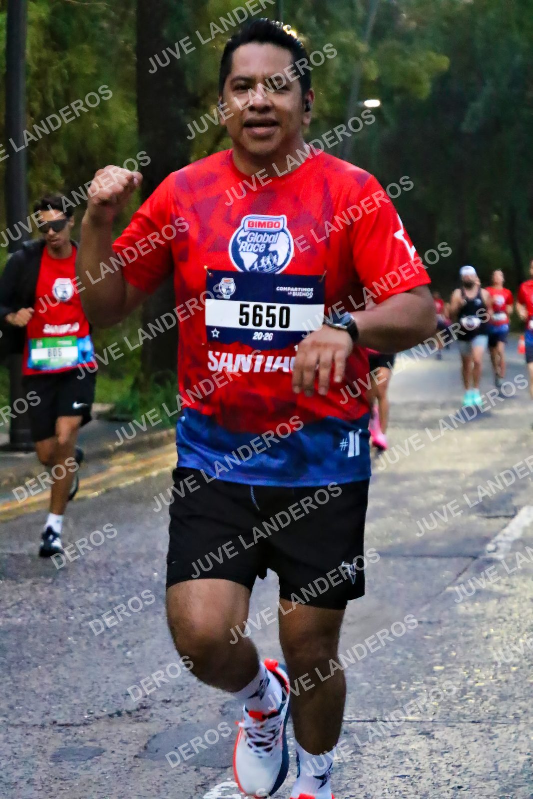 Foto de la CARRERA BIMBO GLOBAL RACE GUADALAJARA en Centro Comercial Andares, Blvd. Puerta de Hierro 4965, Zapopan a las 06:37 · dorsal 5650