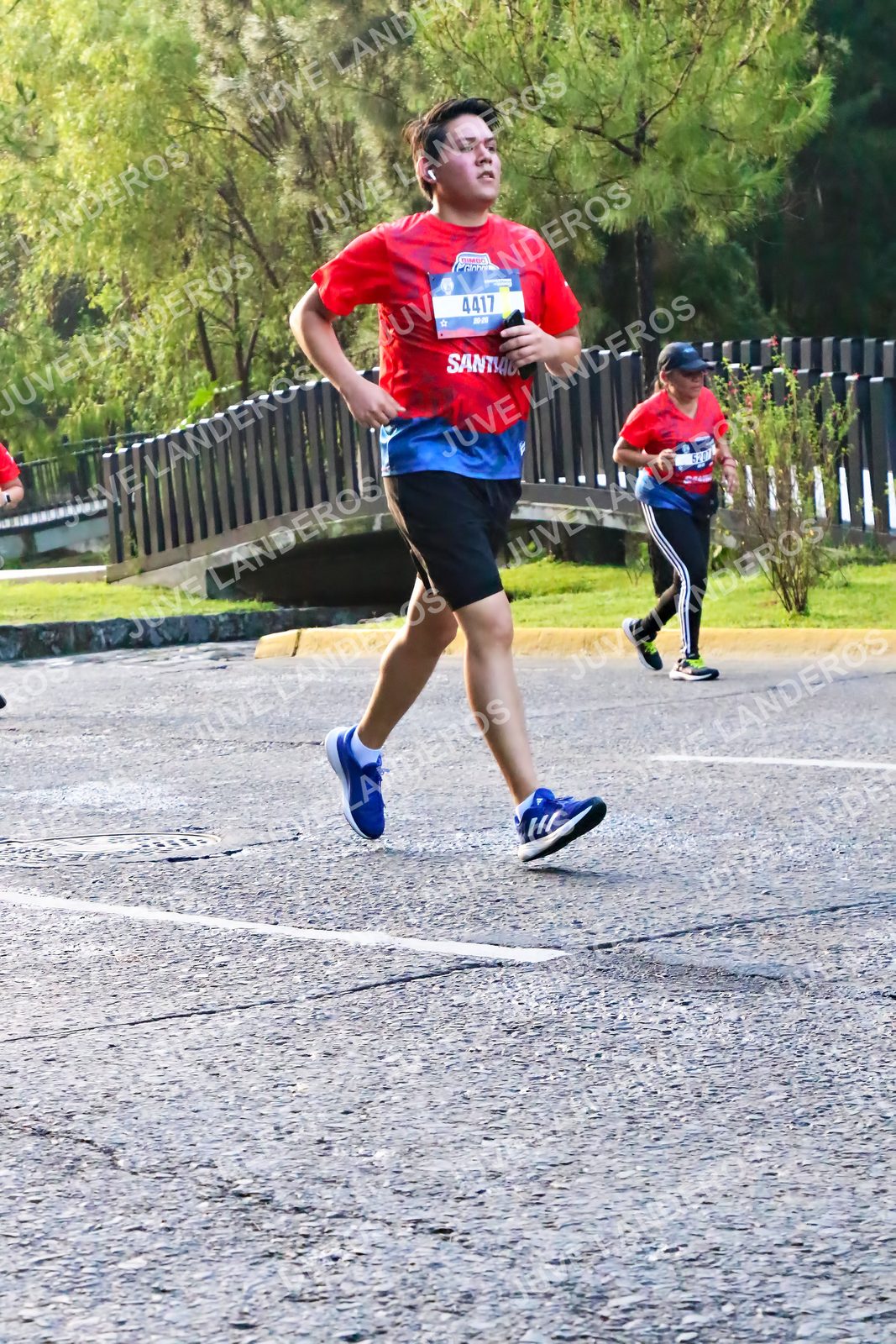 Foto de la CARRERA BIMBO GLOBAL RACE GUADALAJARA en Centro Comercial Andares, Blvd. Puerta de Hierro 4965, Zapopan a las 07:35 · dorsal 4417, 520