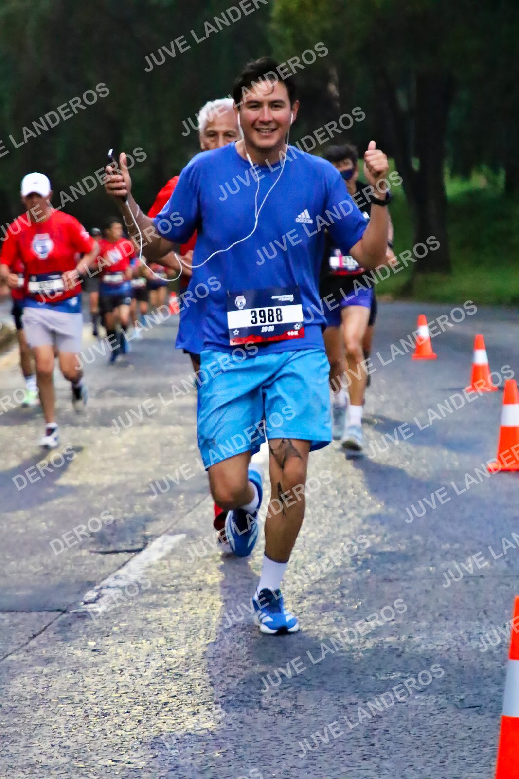 Foto de la CARRERA BIMBO GLOBAL RACE GUADALAJARA en Centro Comercial Andares, Blvd. Puerta de Hierro 4965, Zapopan a las 06:38 · dorsal 3988