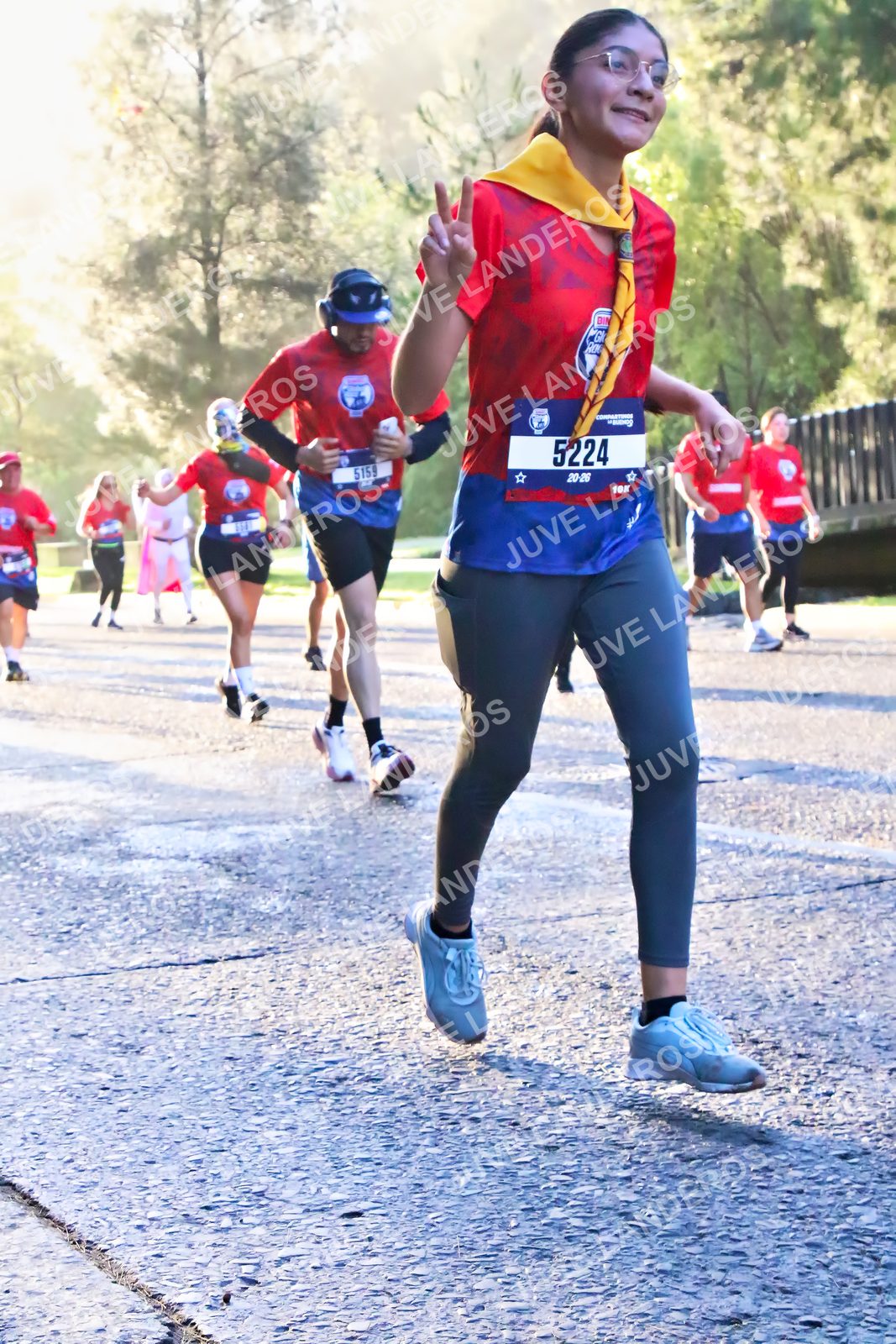 Foto de la CARRERA BIMBO GLOBAL RACE GUADALAJARA en Centro Comercial Andares, Blvd. Puerta de Hierro 4965, Zapopan a las 07:25 · dorsal 5224, 5159