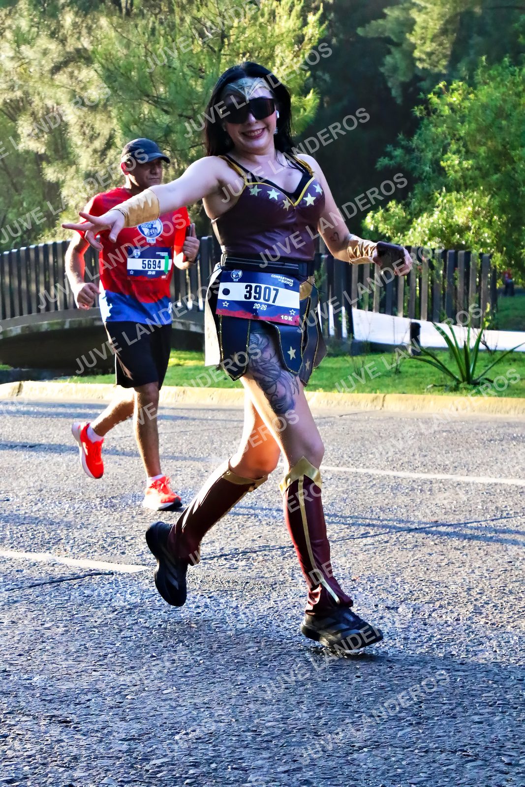 Foto de la CARRERA BIMBO GLOBAL RACE GUADALAJARA en Centro Comercial Andares, Blvd. Puerta de Hierro 4965, Zapopan a las 07:24 · dorsal 5694, 3907