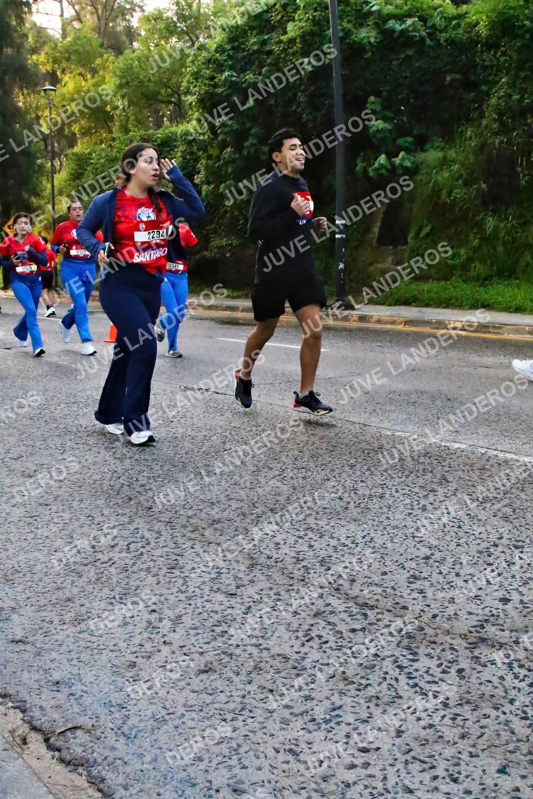 Foto de la CARRERA BIMBO GLOBAL RACE GUADALAJARA en Centro Comercial Andares, Blvd. Puerta de Hierro 4965, Zapopan a las 07:07 · dorsal 2294