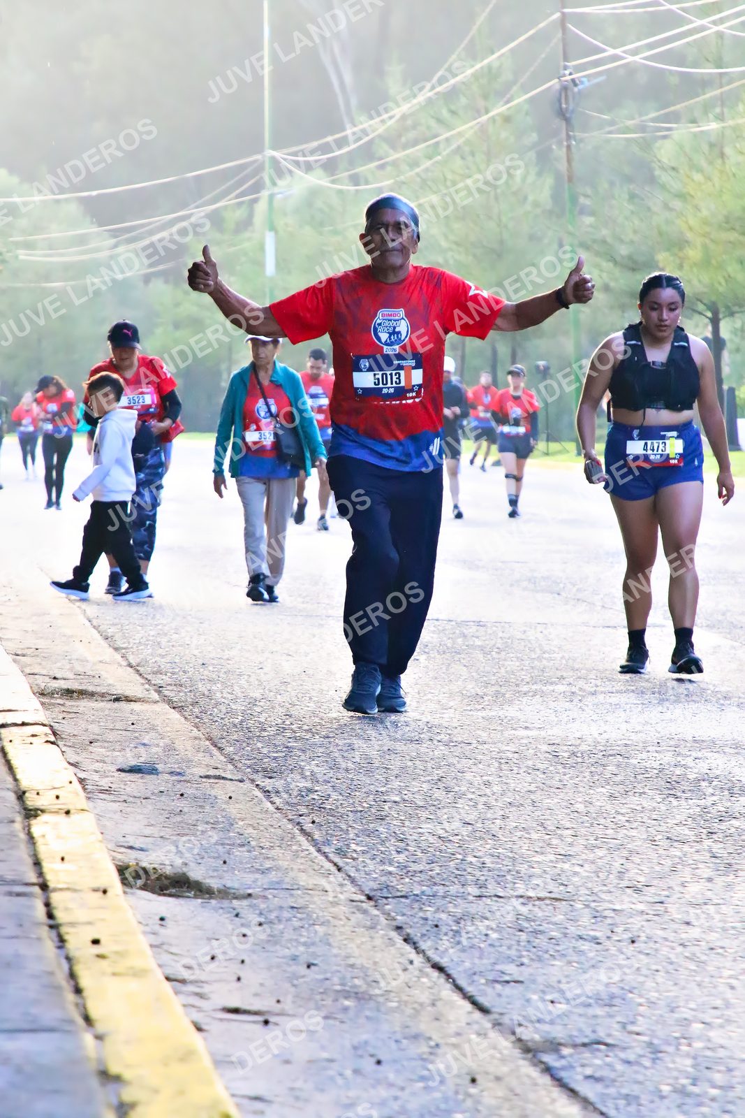 Foto de la CARRERA BIMBO GLOBAL RACE GUADALAJARA en Centro Comercial Andares, Blvd. Puerta de Hierro 4965, Zapopan a las 07:37 · dorsal 5013, 4473, 3523
