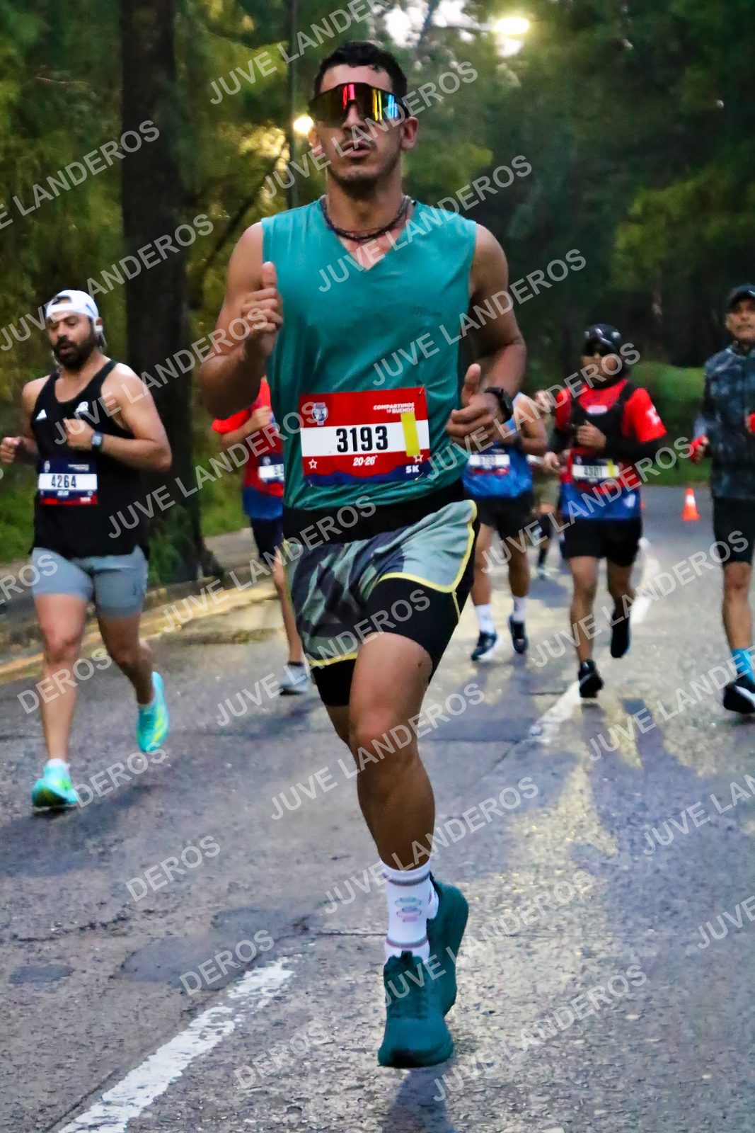 Foto de la CARRERA BIMBO GLOBAL RACE GUADALAJARA en Centro Comercial Andares, Blvd. Puerta de Hierro 4965, Zapopan a las 06:37 · dorsal 3193, 4264