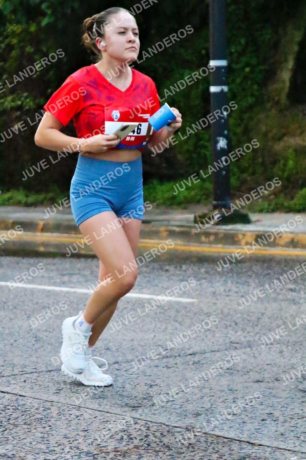Foto de la CARRERA BIMBO GLOBAL RACE GUADALAJARA en Centro Comercial Andares, Blvd. Puerta de Hierro 4965, Zapopan a las 04:57 · dorsal 46