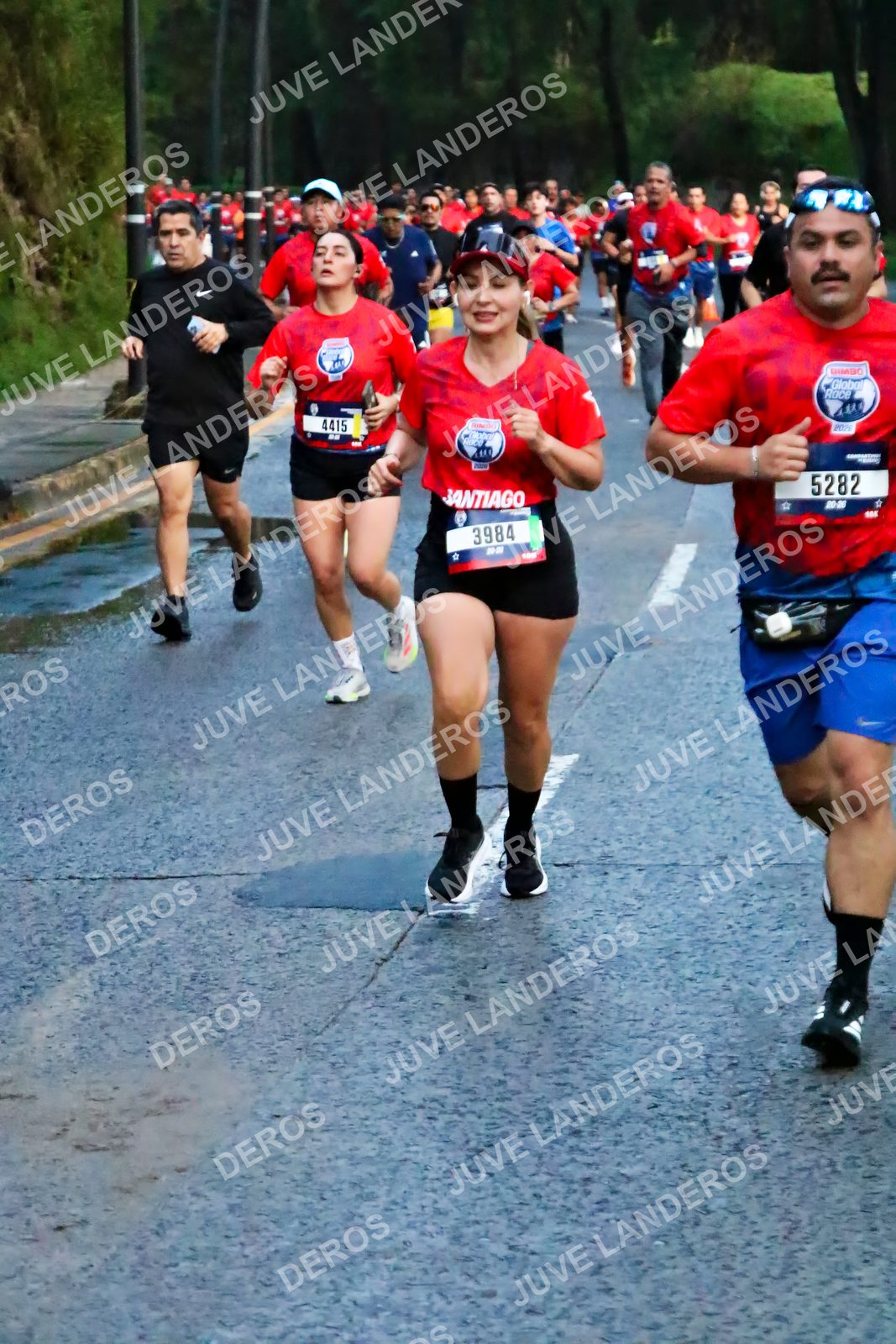 Foto de la CARRERA BIMBO GLOBAL RACE GUADALAJARA en Centro Comercial Andares, Blvd. Puerta de Hierro 4965, Zapopan a las 06:40 · dorsal 5282, 3984, 4415