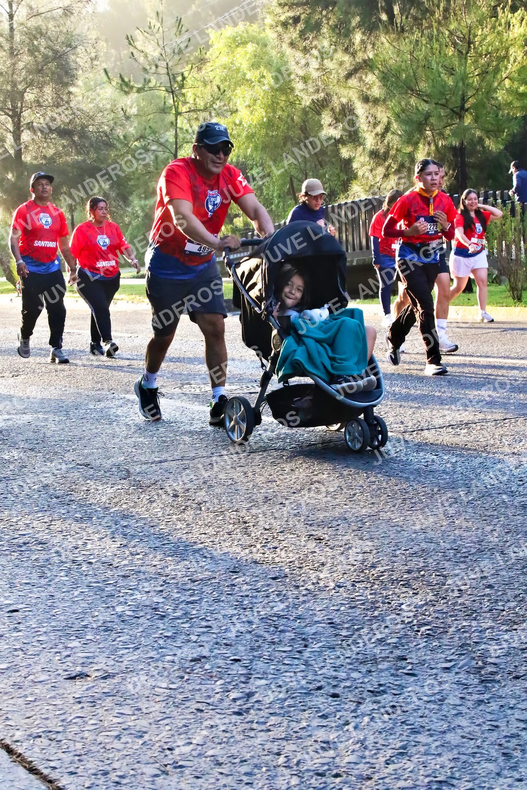 Foto de la CARRERA BIMBO GLOBAL RACE GUADALAJARA en Centro Comercial Andares, Blvd. Puerta de Hierro 4965, Zapopan a las 07:23 · dorsal 223