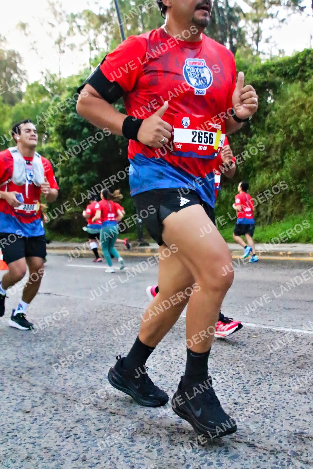 Foto de la CARRERA BIMBO GLOBAL RACE GUADALAJARA en Centro Comercial Andares, Blvd. Puerta de Hierro 4965, Zapopan a las 04:59 · dorsal 2656