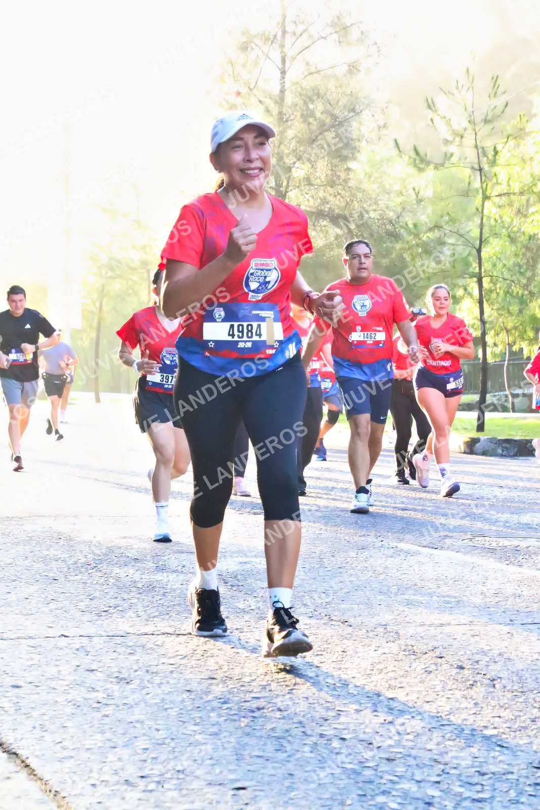 Foto de la CARRERA BIMBO GLOBAL RACE GUADALAJARA en Centro Comercial Andares, Blvd. Puerta de Hierro 4965, Zapopan a las 07:25 · dorsal 4984, 1462, 397