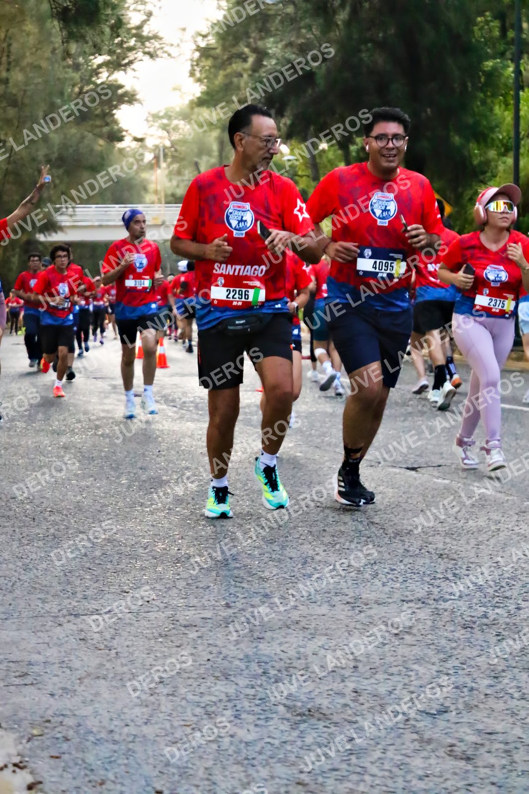 Foto de la CARRERA BIMBO GLOBAL RACE GUADALAJARA en Centro Comercial Andares, Blvd. Puerta de Hierro 4965, Zapopan a las 05:00 · dorsal 2296, 4095, 2375, 3104