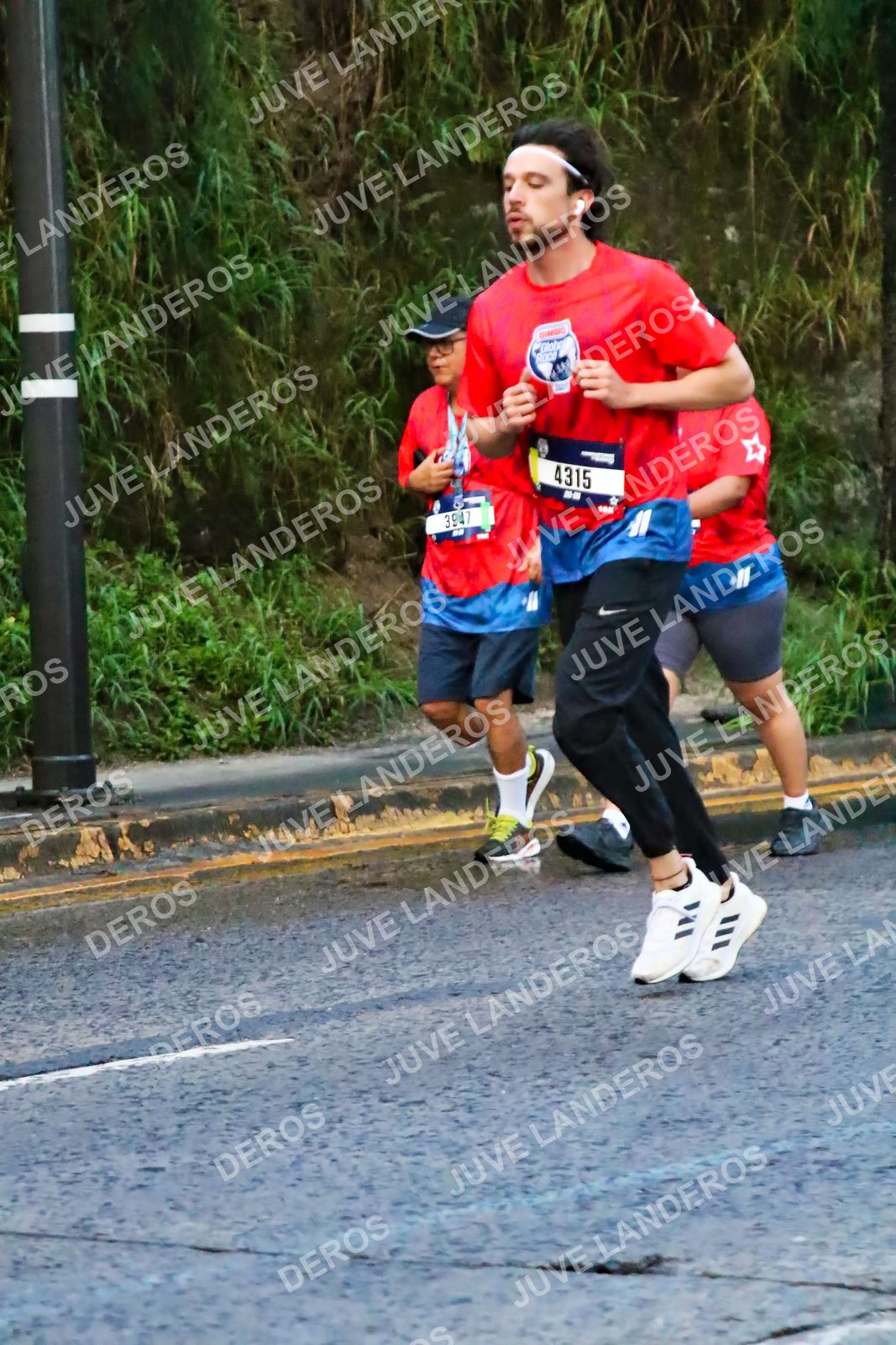 Foto de la CARRERA BIMBO GLOBAL RACE GUADALAJARA en Centro Comercial Andares, Blvd. Puerta de Hierro 4965, Zapopan a las 04:54 · dorsal 4315, 3947