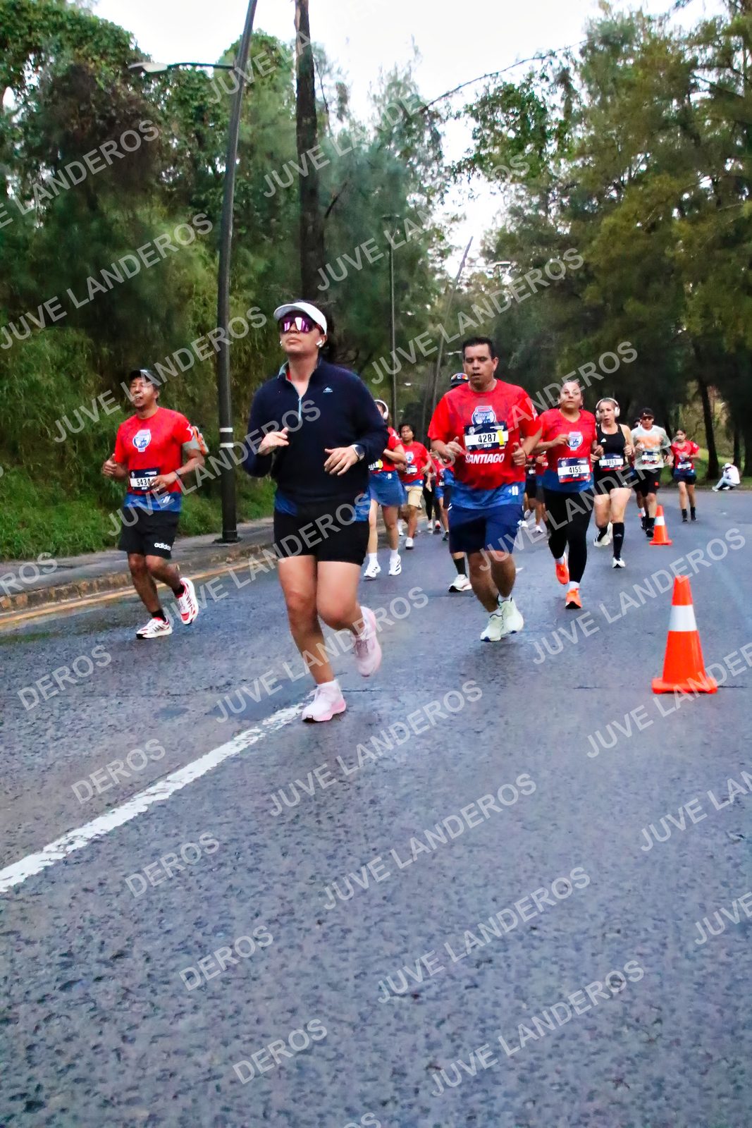 Foto de la CARRERA BIMBO GLOBAL RACE GUADALAJARA en Centro Comercial Andares, Blvd. Puerta de Hierro 4965, Zapopan a las 06:41 · dorsal 4287
