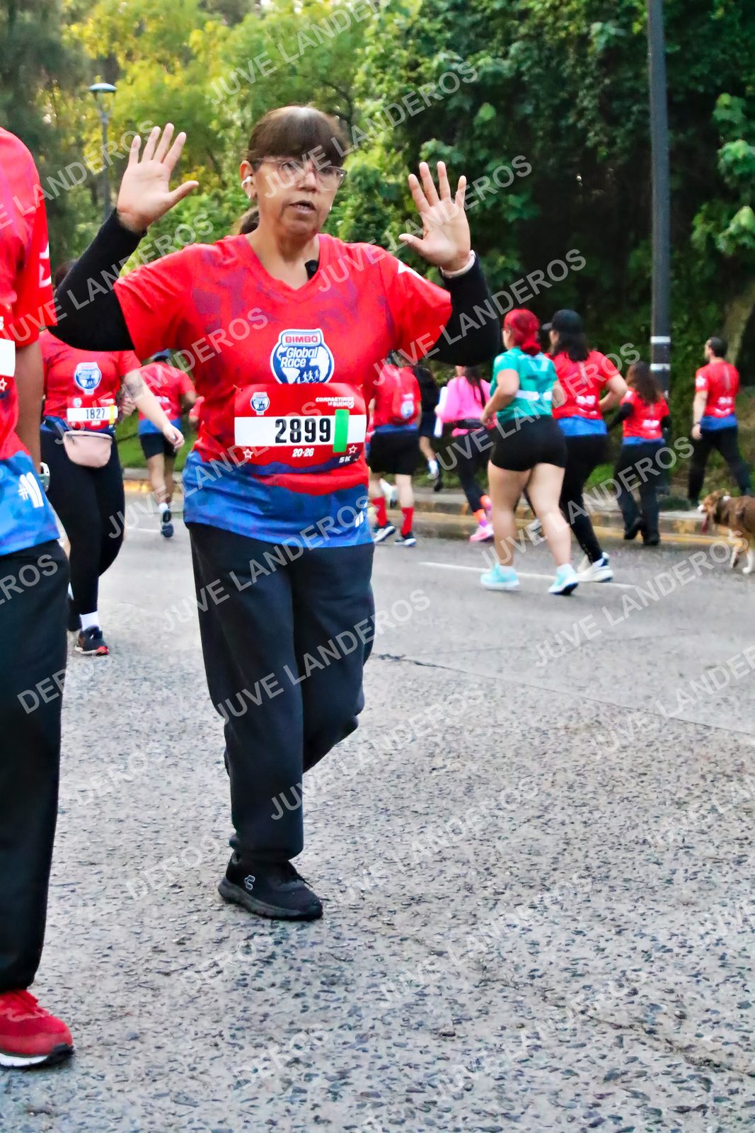 Foto de la CARRERA BIMBO GLOBAL RACE GUADALAJARA en Centro Comercial Andares, Blvd. Puerta de Hierro 4965, Zapopan a las 06:59 · dorsal 2899, 1827