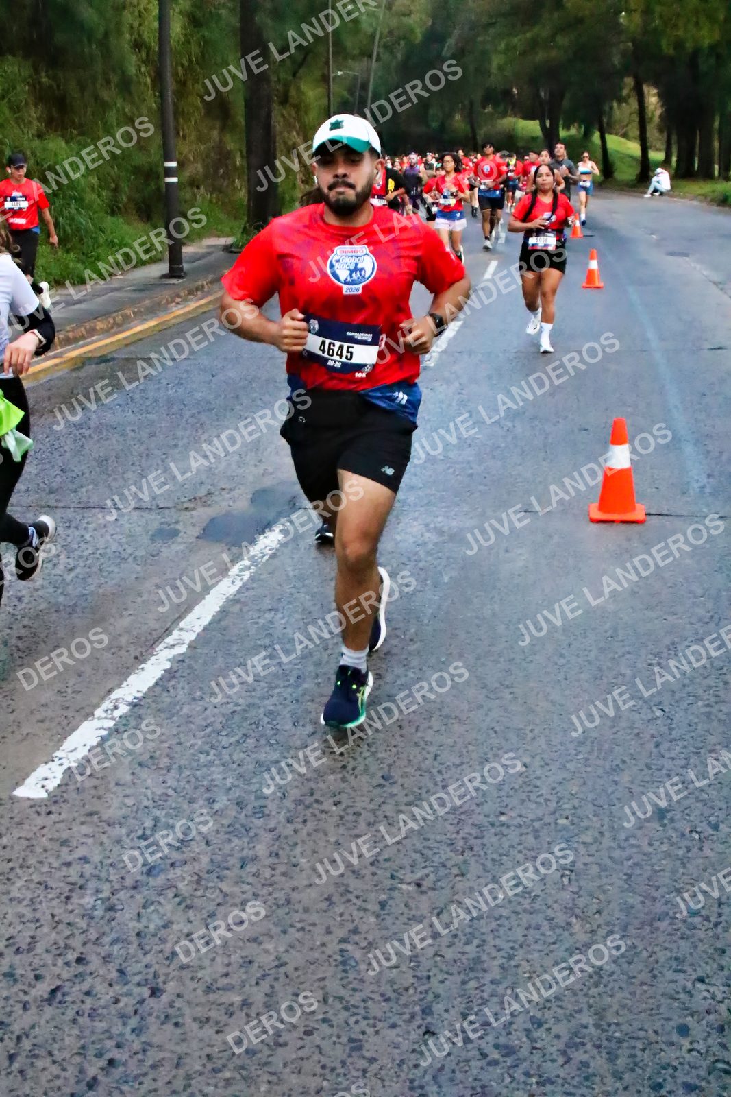 Foto de la CARRERA BIMBO GLOBAL RACE GUADALAJARA en Centro Comercial Andares, Blvd. Puerta de Hierro 4965, Zapopan a las 06:41 · dorsal 4645, 2020