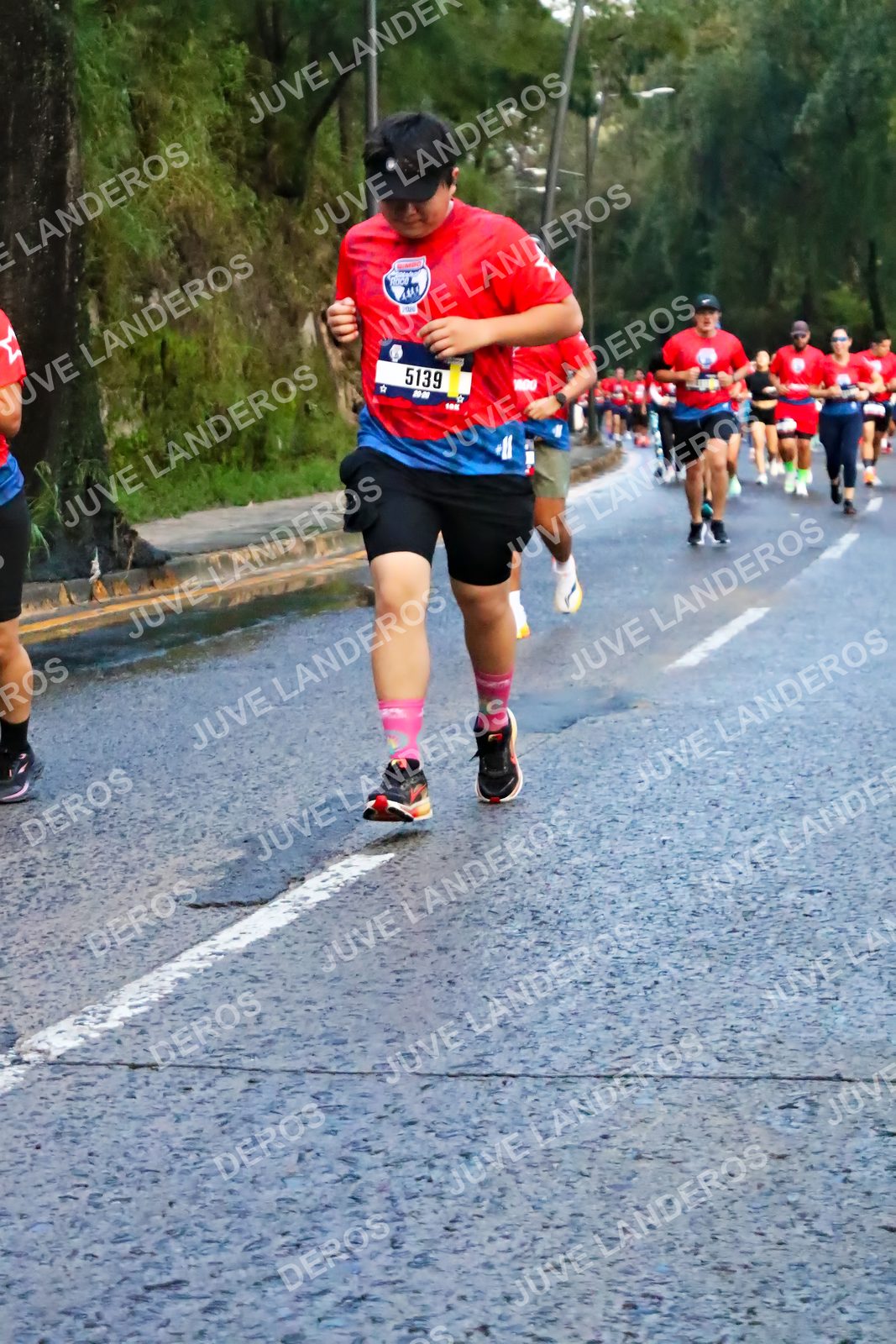 Foto de la CARRERA BIMBO GLOBAL RACE GUADALAJARA en Centro Comercial Andares, Blvd. Puerta de Hierro 4965, Zapopan a las 04:51 · dorsal 5139