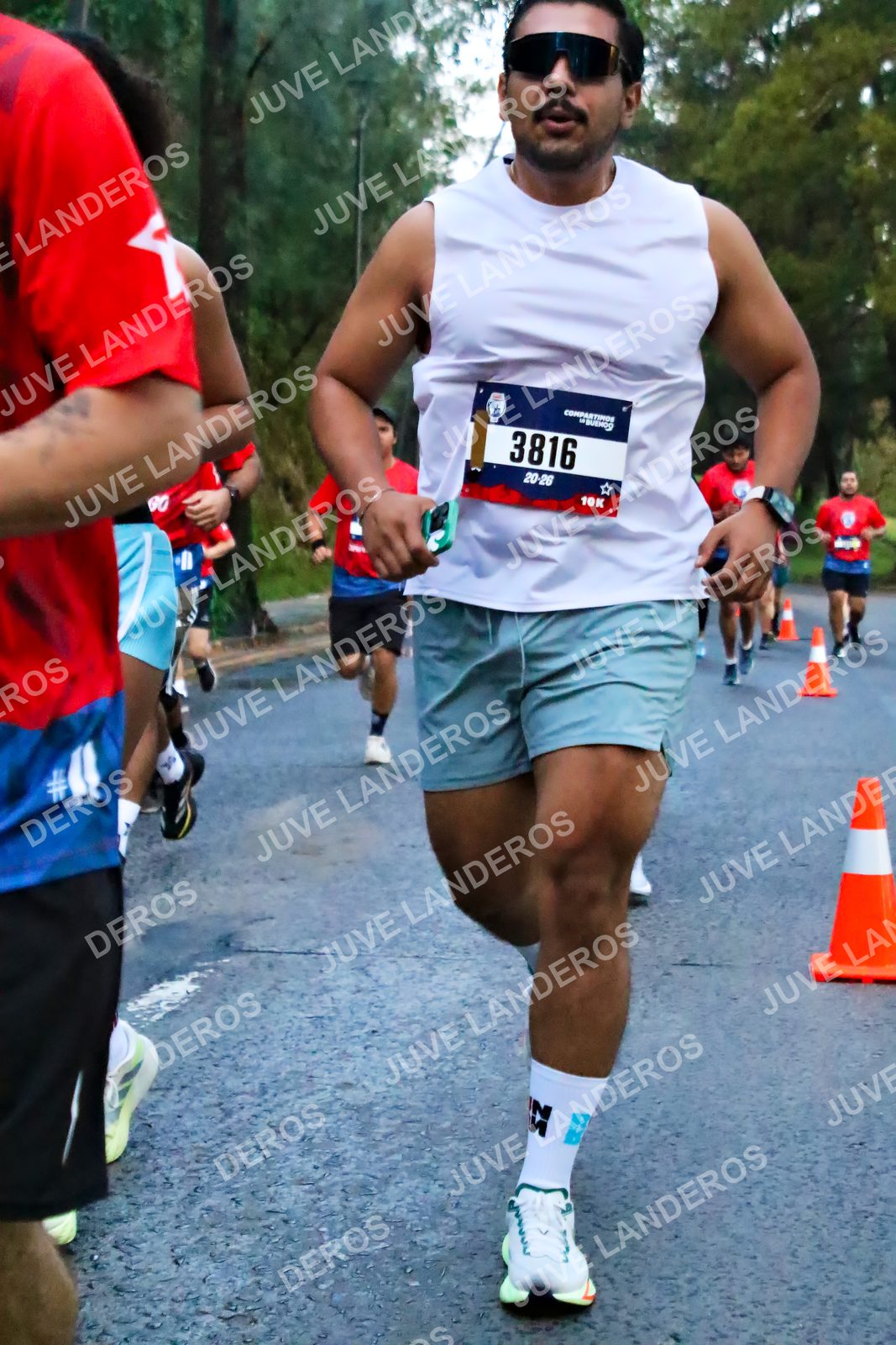 Foto de la CARRERA BIMBO GLOBAL RACE GUADALAJARA en Centro Comercial Andares, Blvd. Puerta de Hierro 4965, Zapopan a las 06:41 · dorsal 3816, 30