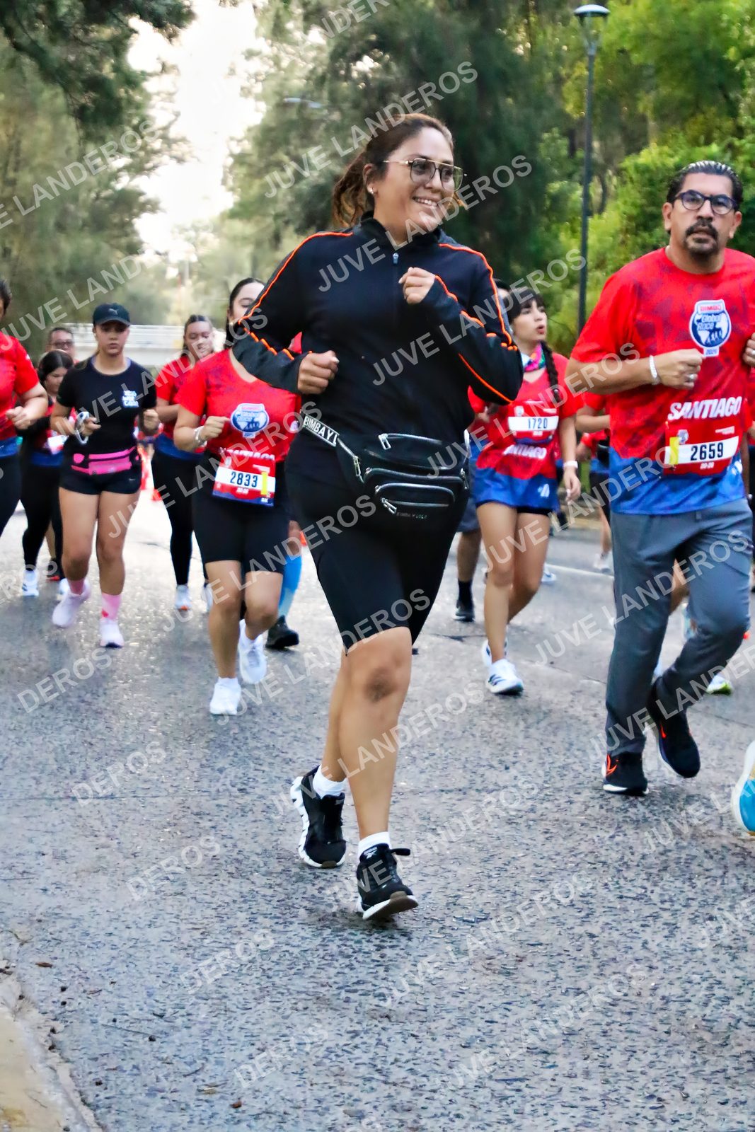 Foto de la CARRERA BIMBO GLOBAL RACE GUADALAJARA en Centro Comercial Andares, Blvd. Puerta de Hierro 4965, Zapopan a las 07:03 · dorsal 2659, 1720, 2833