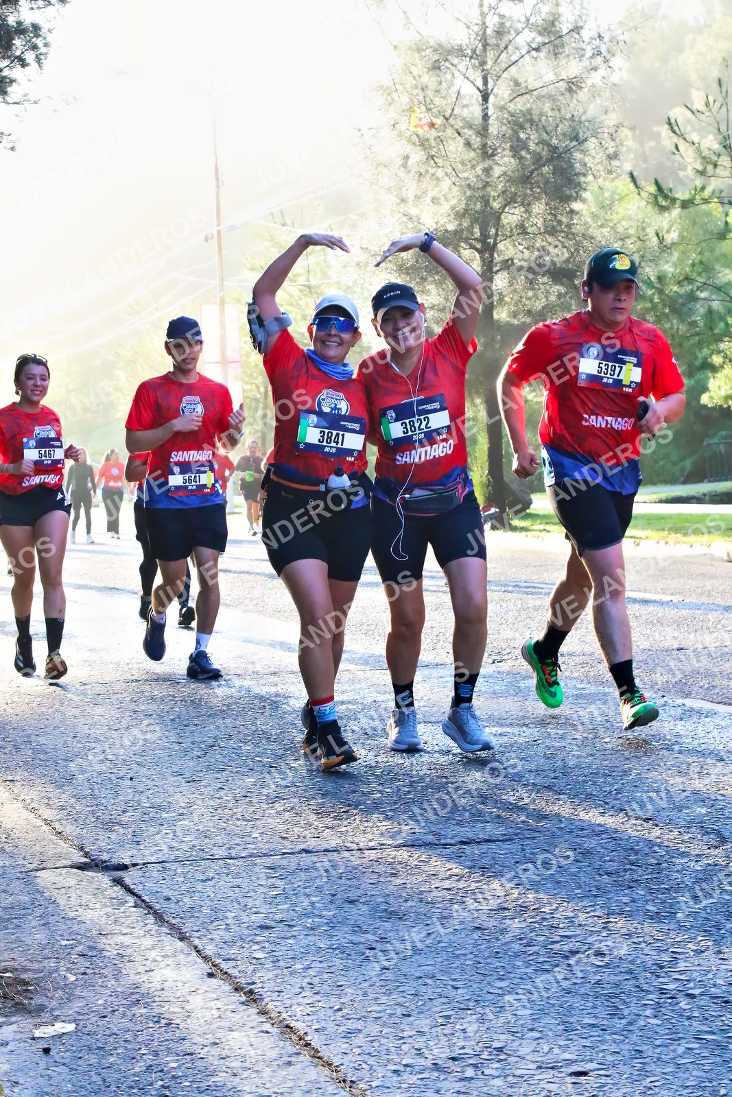 Foto de la CARRERA BIMBO GLOBAL RACE GUADALAJARA en Centro Comercial Andares, Blvd. Puerta de Hierro 4965, Zapopan a las 07:26 · dorsal 3841, 5641, 3822, 5397