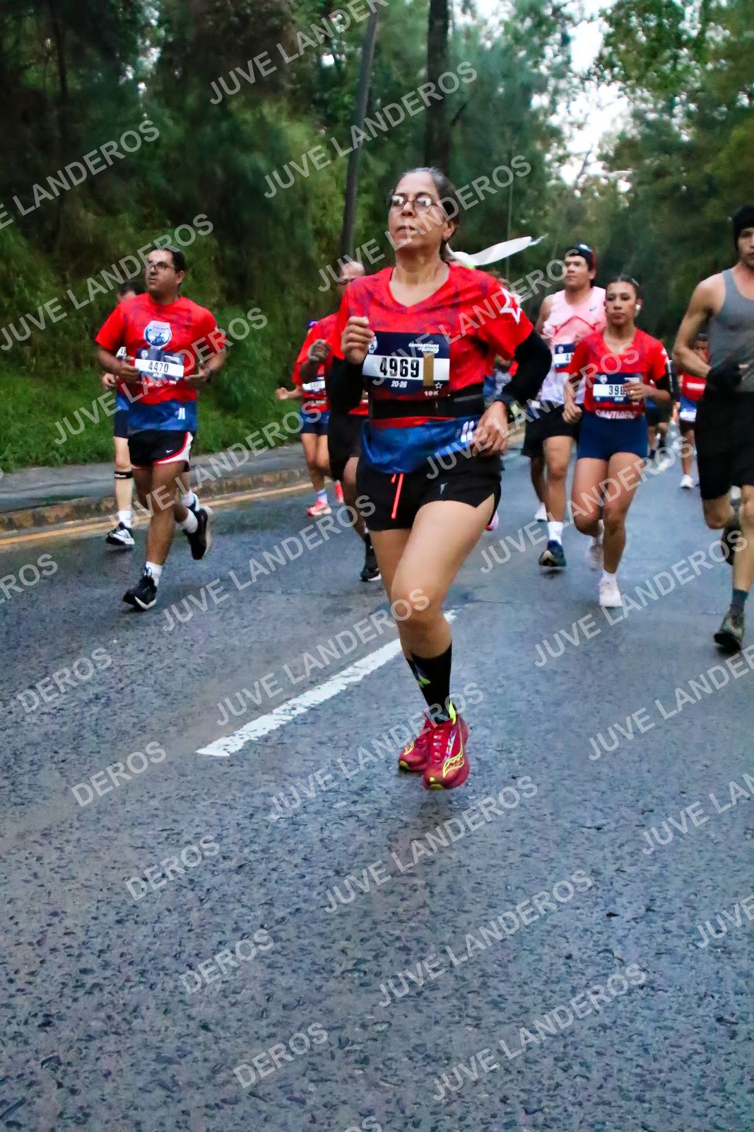 Foto de la CARRERA BIMBO GLOBAL RACE GUADALAJARA en Centro Comercial Andares, Blvd. Puerta de Hierro 4965, Zapopan a las 06:40 · dorsal 4969, 4470