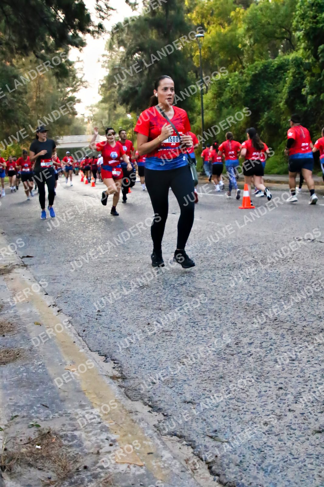 Foto de la CARRERA BIMBO GLOBAL RACE GUADALAJARA en Centro Comercial Andares, Blvd. Puerta de Hierro 4965, Zapopan a las 06:56 · dorsal 1500