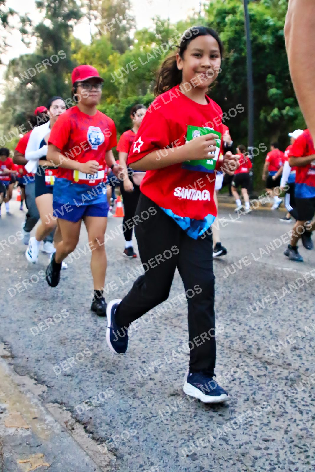 Foto de la CARRERA BIMBO GLOBAL RACE GUADALAJARA en Centro Comercial Andares, Blvd. Puerta de Hierro 4965, Zapopan a las 06:59 · dorsal 1323