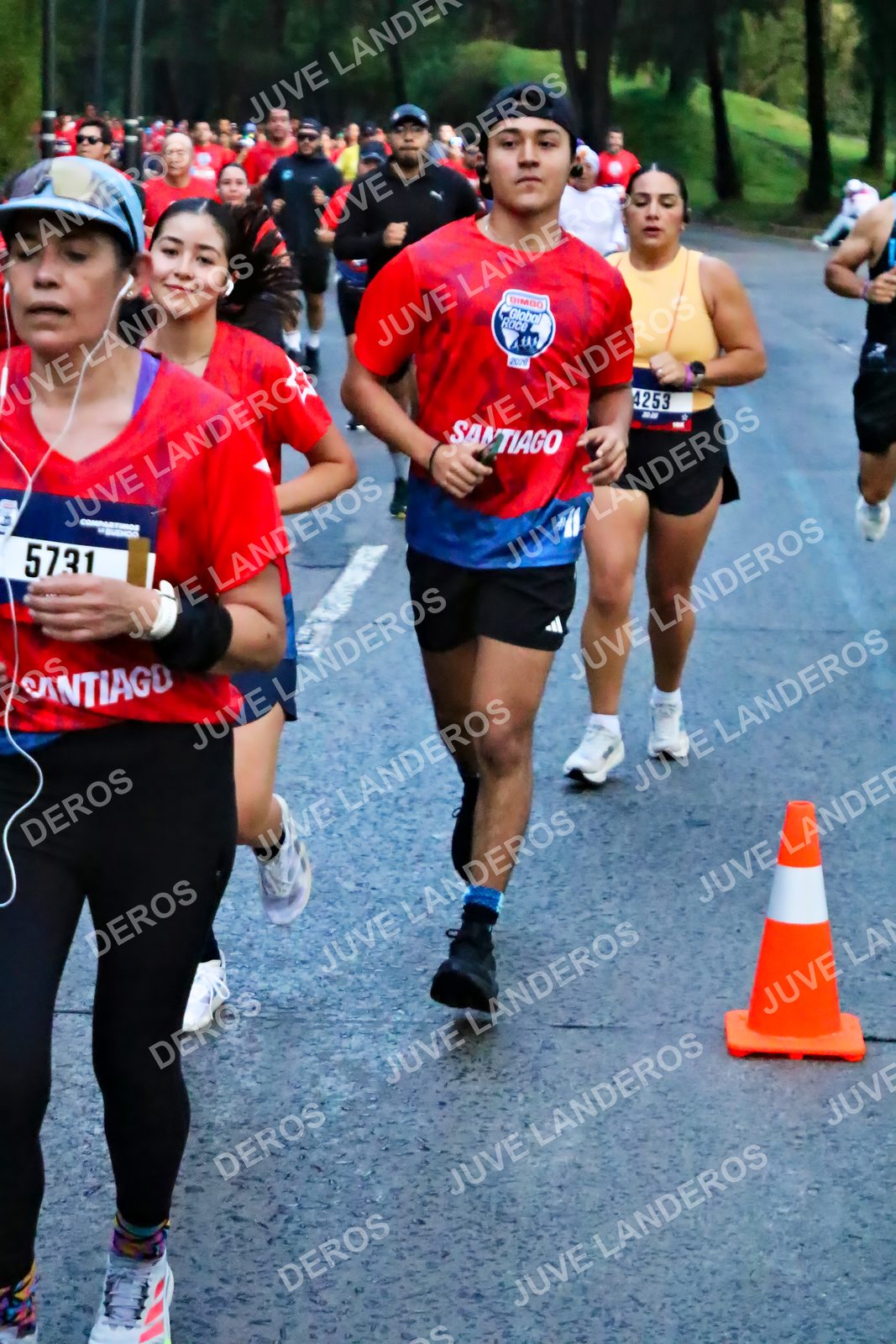 Foto de la CARRERA BIMBO GLOBAL RACE GUADALAJARA en Centro Comercial Andares, Blvd. Puerta de Hierro 4965, Zapopan a las 04:47 · dorsal 4253, 5731