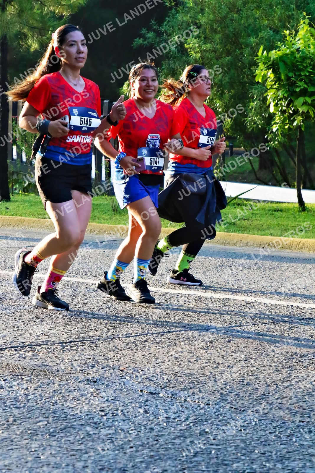 Foto de la CARRERA BIMBO GLOBAL RACE GUADALAJARA en Centro Comercial Andares, Blvd. Puerta de Hierro 4965, Zapopan a las 07:33 · dorsal 5145, 5147