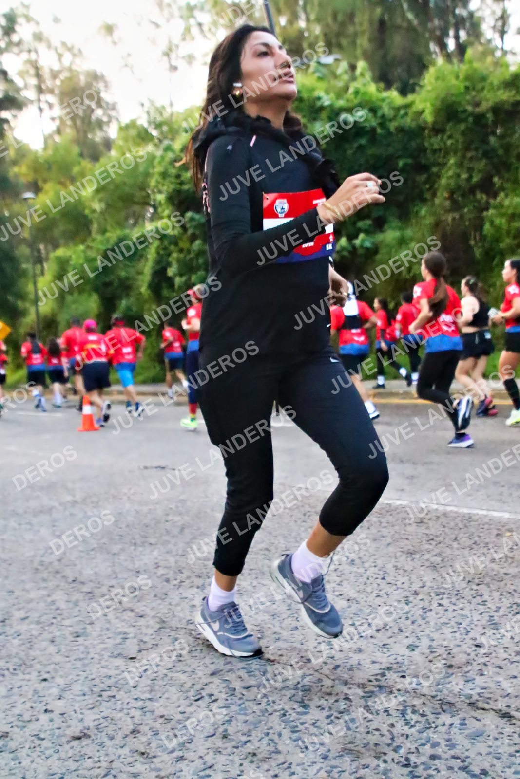 Foto de la CARRERA BIMBO GLOBAL RACE GUADALAJARA en Centro Comercial Andares, Blvd. Puerta de Hierro 4965, Zapopan a las 05:00