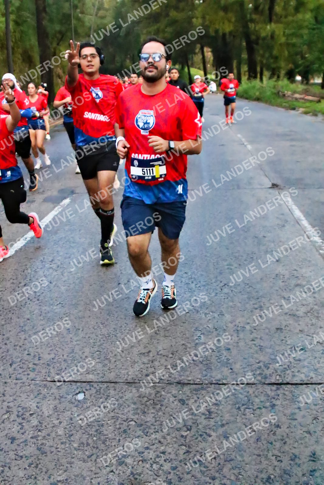 Foto de la CARRERA BIMBO GLOBAL RACE GUADALAJARA en Centro Comercial Andares, Blvd. Puerta de Hierro 4965, Zapopan a las 04:50 · dorsal 5111