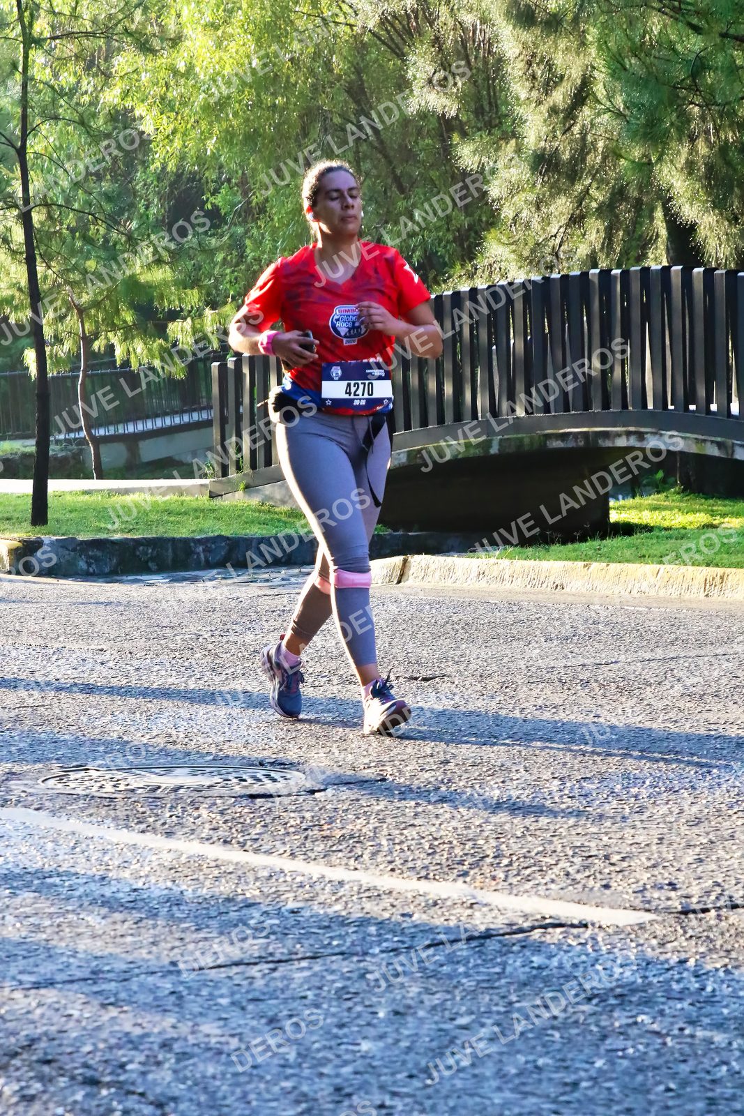 Foto de la CARRERA BIMBO GLOBAL RACE GUADALAJARA en Centro Comercial Andares, Blvd. Puerta de Hierro 4965, Zapopan a las 07:26 · dorsal 4270