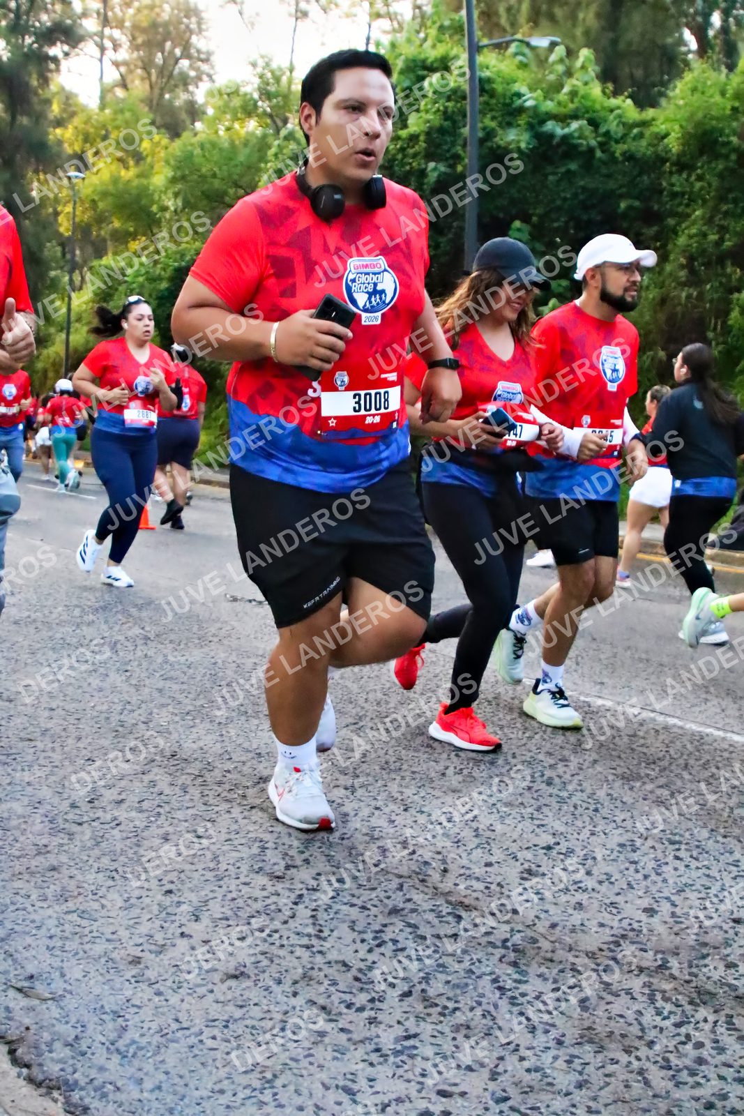 Foto de la CARRERA BIMBO GLOBAL RACE GUADALAJARA en Centro Comercial Andares, Blvd. Puerta de Hierro 4965, Zapopan a las 06:59 · dorsal 3008, 47