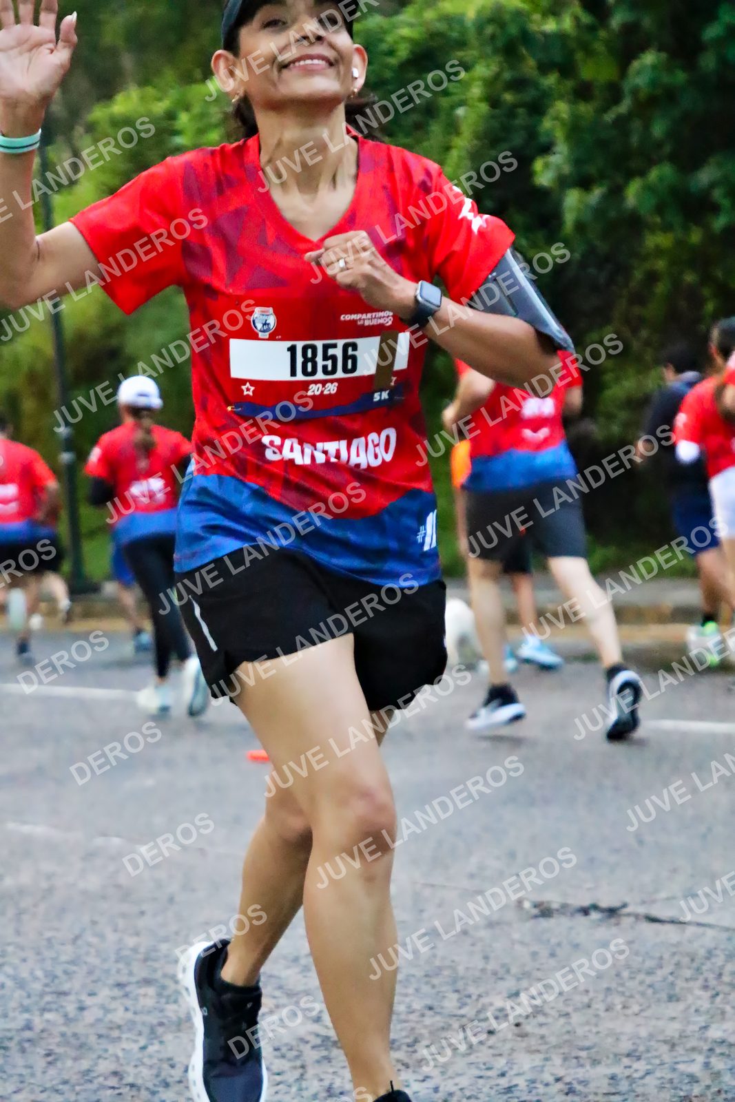 Foto de la CARRERA BIMBO GLOBAL RACE GUADALAJARA en Centro Comercial Andares, Blvd. Puerta de Hierro 4965, Zapopan a las 04:57 · dorsal 1856