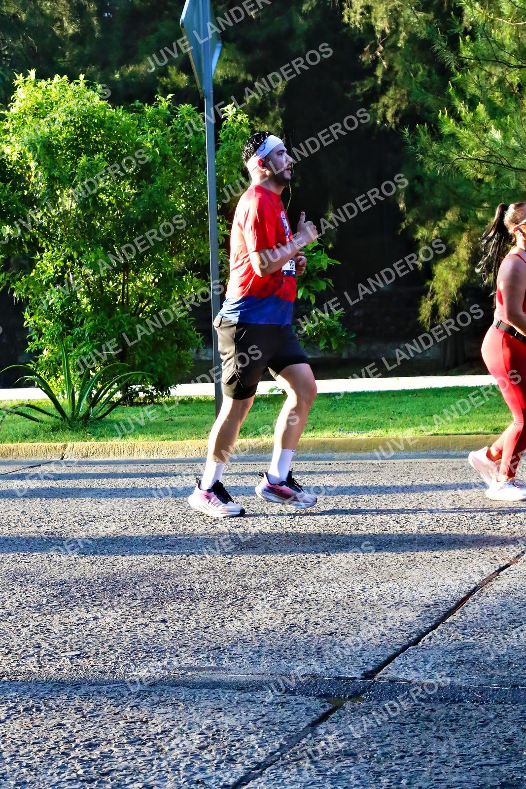 Foto de la CARRERA BIMBO GLOBAL RACE GUADALAJARA en Centro Comercial Andares, Blvd. Puerta de Hierro 4965, Zapopan a las 07:28