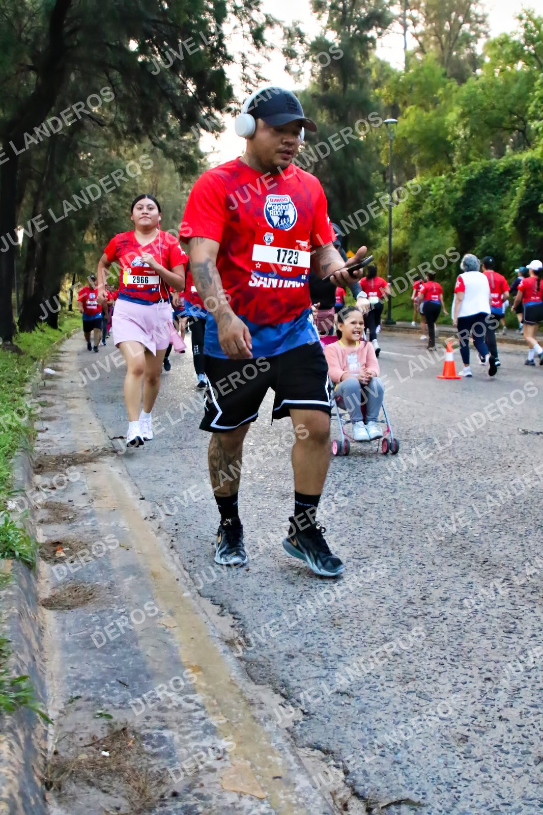 Foto de la CARRERA BIMBO GLOBAL RACE GUADALAJARA en Centro Comercial Andares, Blvd. Puerta de Hierro 4965, Zapopan a las 07:03 · dorsal 1723, 2966