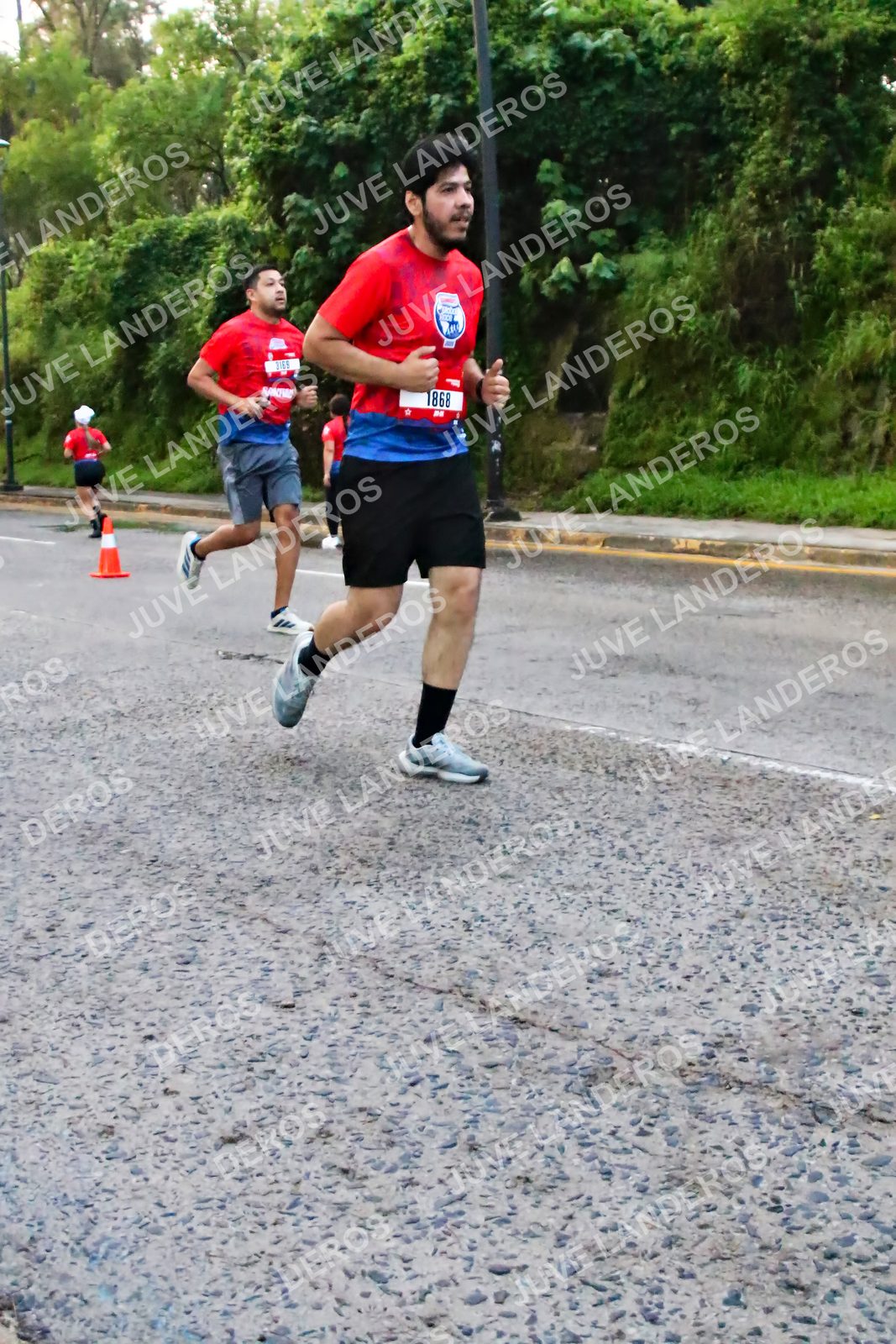 Foto de la CARRERA BIMBO GLOBAL RACE GUADALAJARA en Centro Comercial Andares, Blvd. Puerta de Hierro 4965, Zapopan a las 04:58
