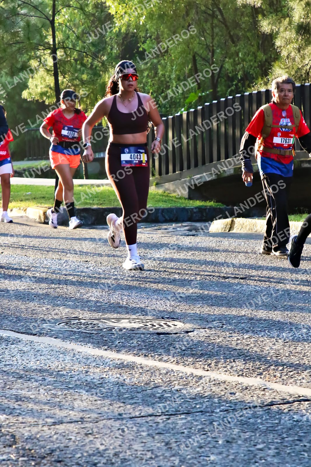 Foto de la CARRERA BIMBO GLOBAL RACE GUADALAJARA en Centro Comercial Andares, Blvd. Puerta de Hierro 4965, Zapopan a las 07:26 · dorsal 4043, 17631, 4808
