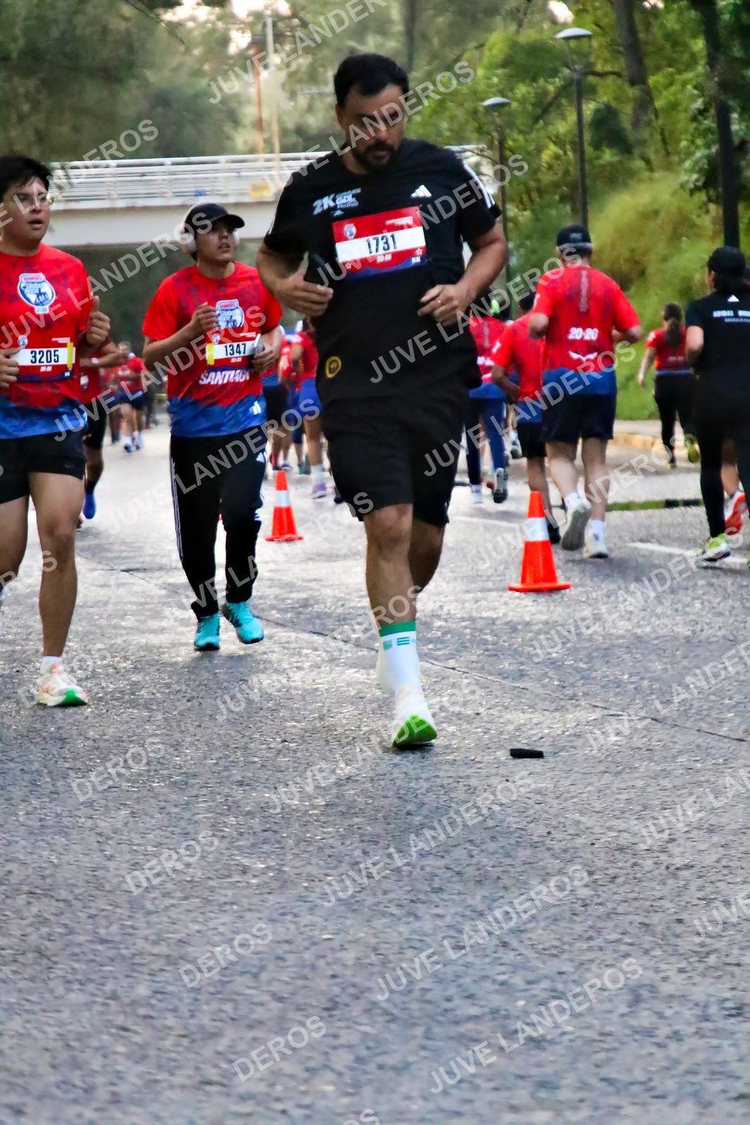 Foto de la CARRERA BIMBO GLOBAL RACE GUADALAJARA en Centro Comercial Andares, Blvd. Puerta de Hierro 4965, Zapopan a las 04:58 · dorsal 1731, 3205, 1347