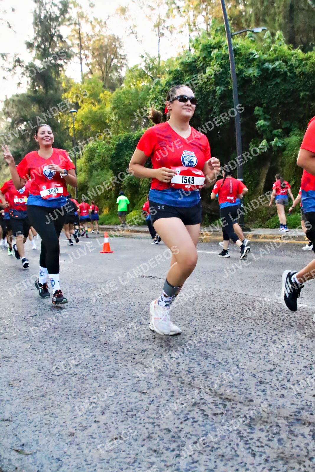 Foto de la CARRERA BIMBO GLOBAL RACE GUADALAJARA en Centro Comercial Andares, Blvd. Puerta de Hierro 4965, Zapopan a las 06:57 · dorsal 3083