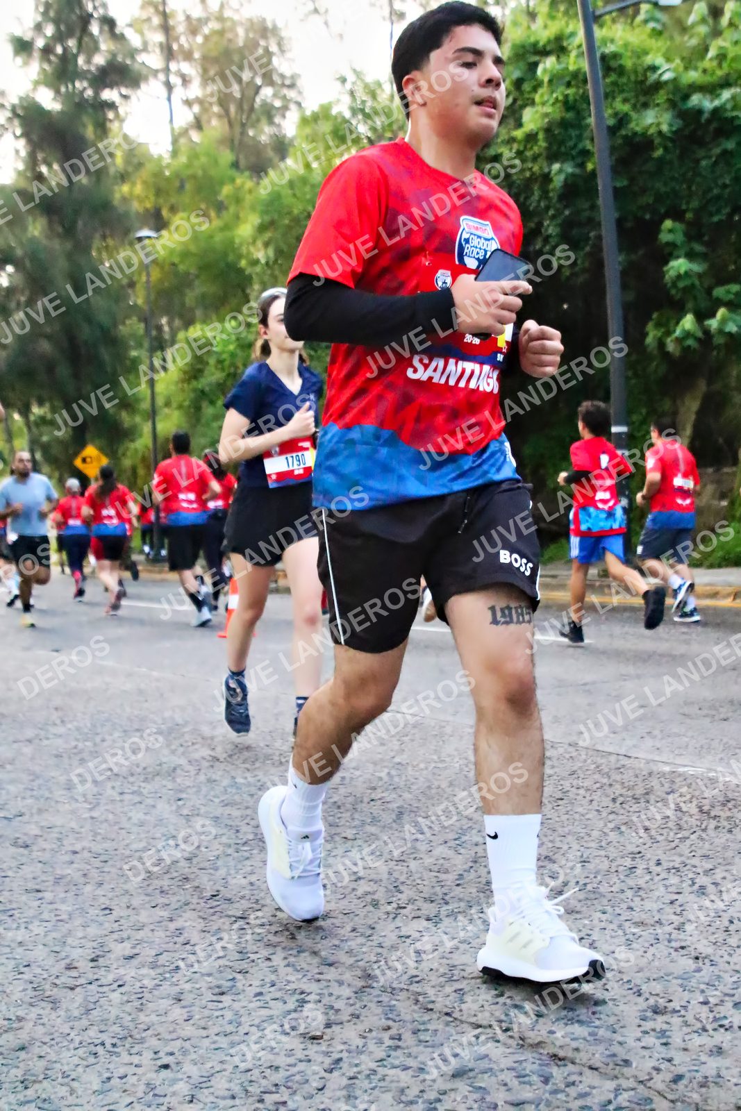 Foto de la CARRERA BIMBO GLOBAL RACE GUADALAJARA en Centro Comercial Andares, Blvd. Puerta de Hierro 4965, Zapopan a las 05:00 · dorsal 1790