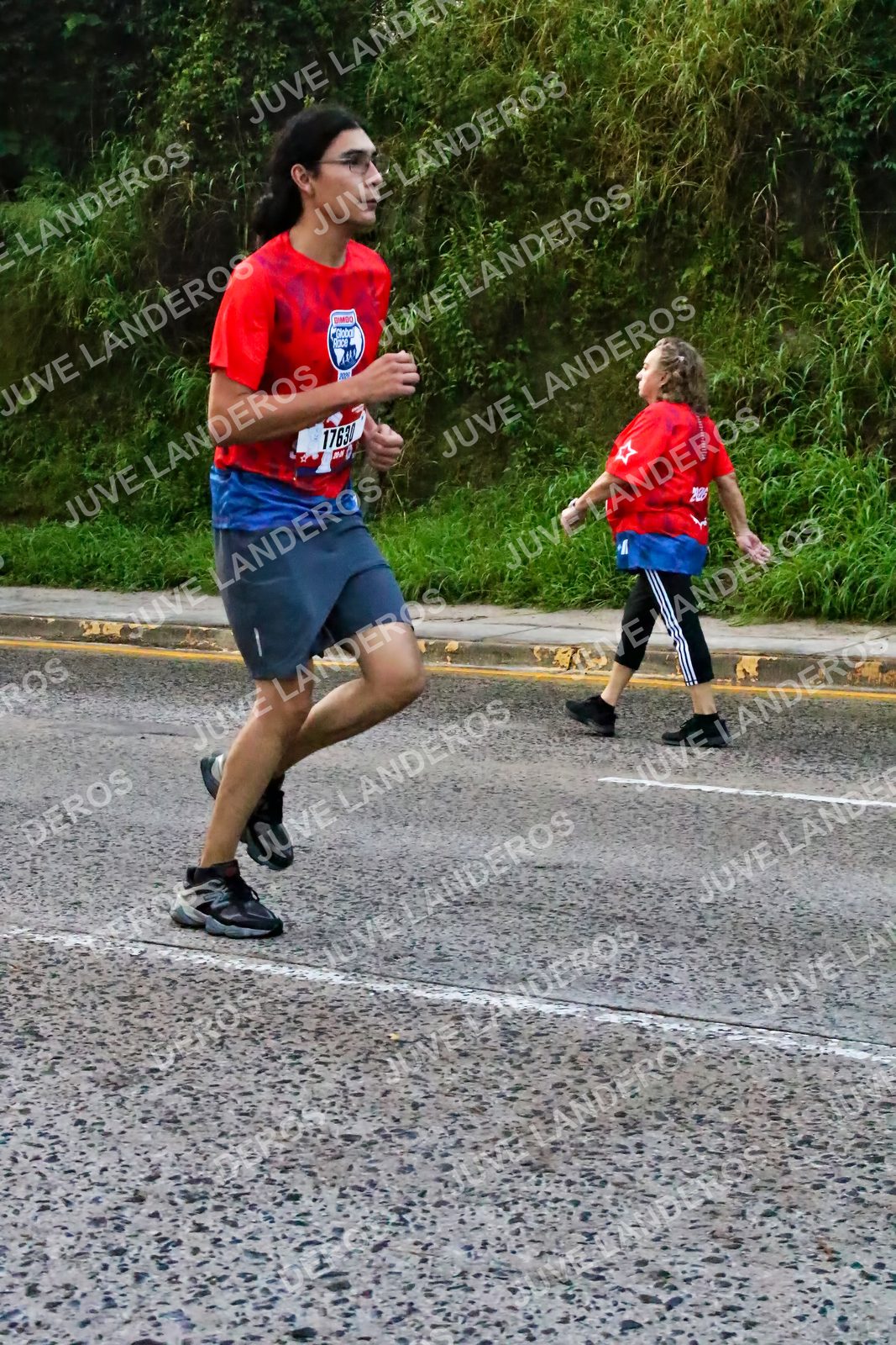 Foto de la CARRERA BIMBO GLOBAL RACE GUADALAJARA en Centro Comercial Andares, Blvd. Puerta de Hierro 4965, Zapopan a las 07:10