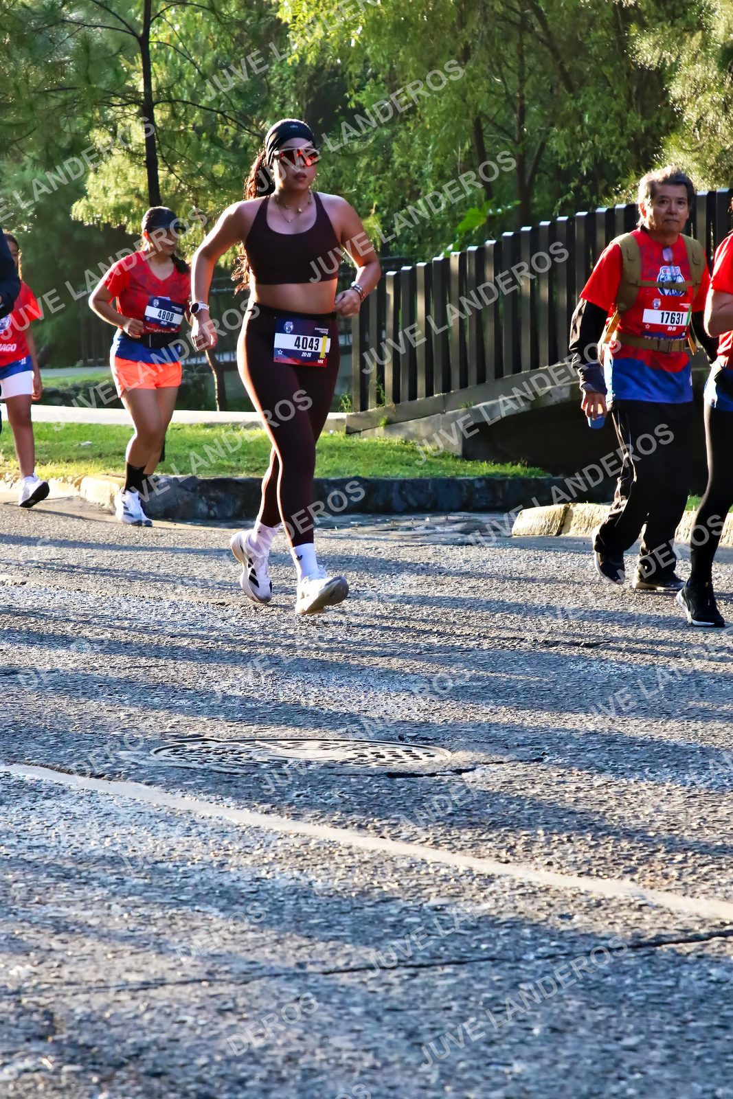 Foto de la CARRERA BIMBO GLOBAL RACE GUADALAJARA en Centro Comercial Andares, Blvd. Puerta de Hierro 4965, Zapopan a las 07:26 · dorsal 4043, 4808, 17631