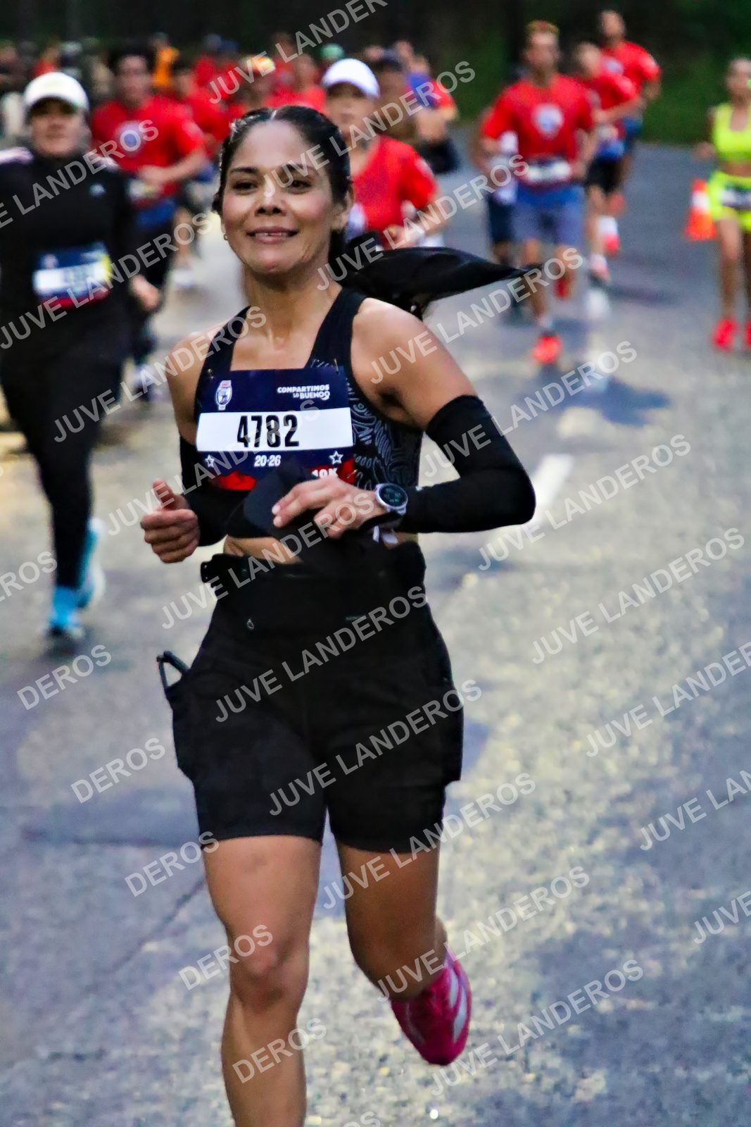 Foto de la CARRERA BIMBO GLOBAL RACE GUADALAJARA en Centro Comercial Andares, Blvd. Puerta de Hierro 4965, Zapopan a las 06:38 · dorsal 4782